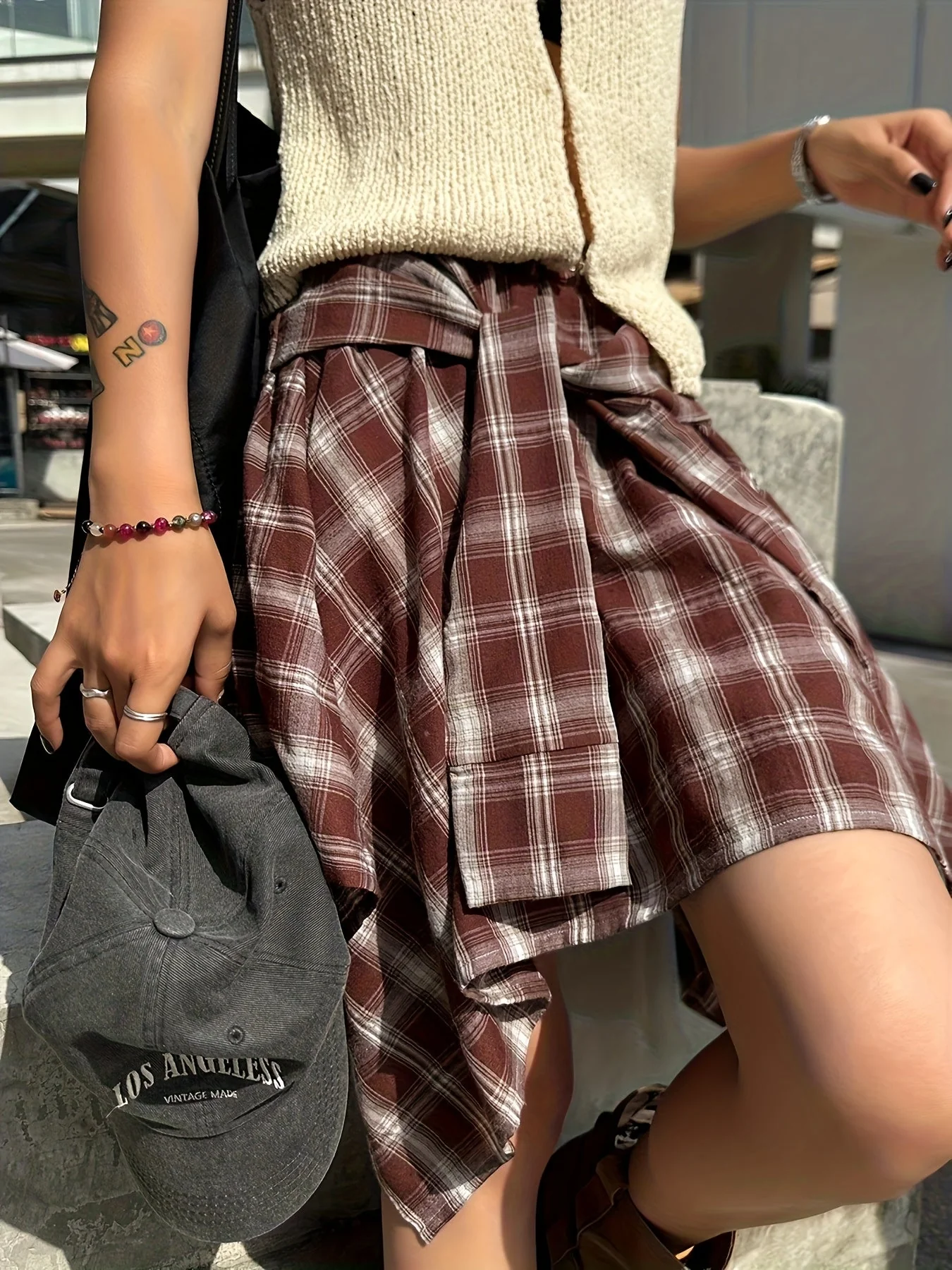 Damen Asymmetrischer Street-Style Rock mit Karo-Muster und Knotendetail – Urbaner Freizeit-Look - Image 8