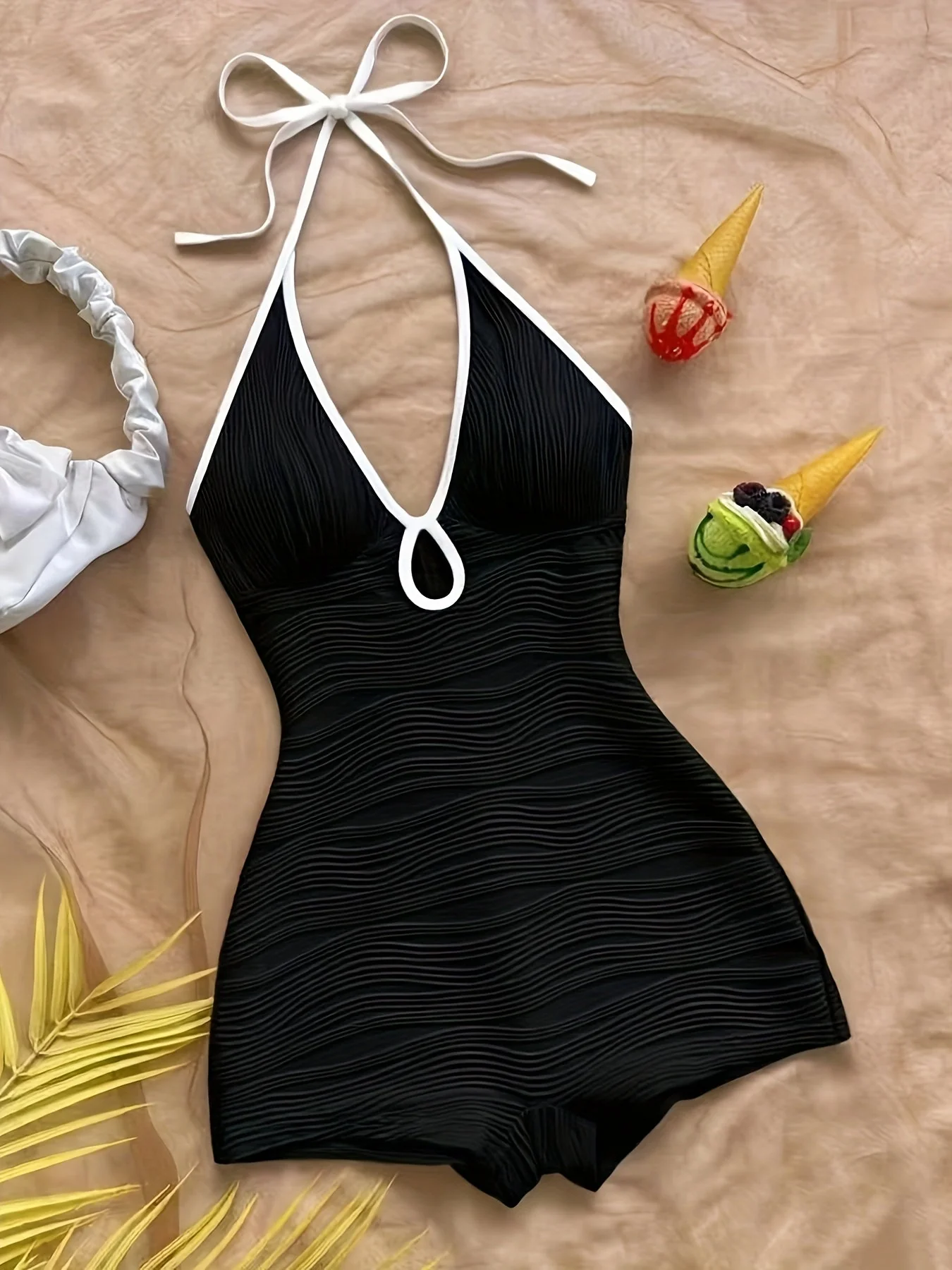 Damen Badeanzug mit Wellendesign und Boyshort-Schnitt – Eleganter Einteiler für Strand und Pool - Image 2