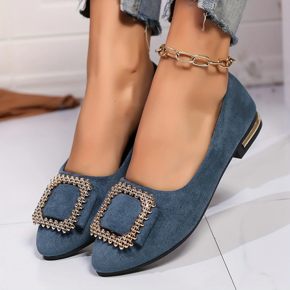 Damen Ballerinas mit Strassverzierung und spitzer Zehenpartie – Elegante Slip-On Schuhe für Alltag und Büro - Image 2