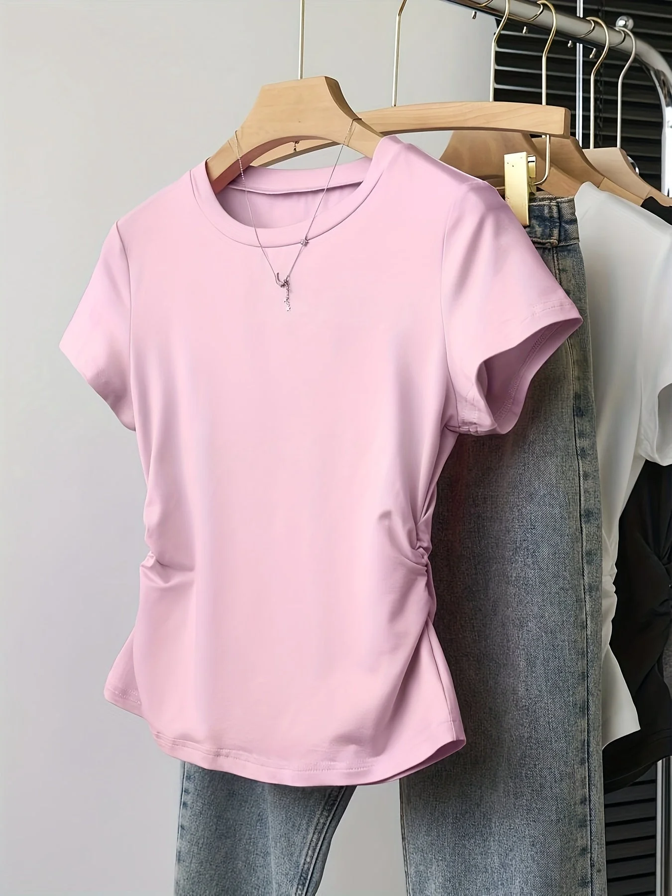 Damen Basic T-Shirt mit Rundhalsausschnitt und Raffung – Alltag & Freizeit - Image 4