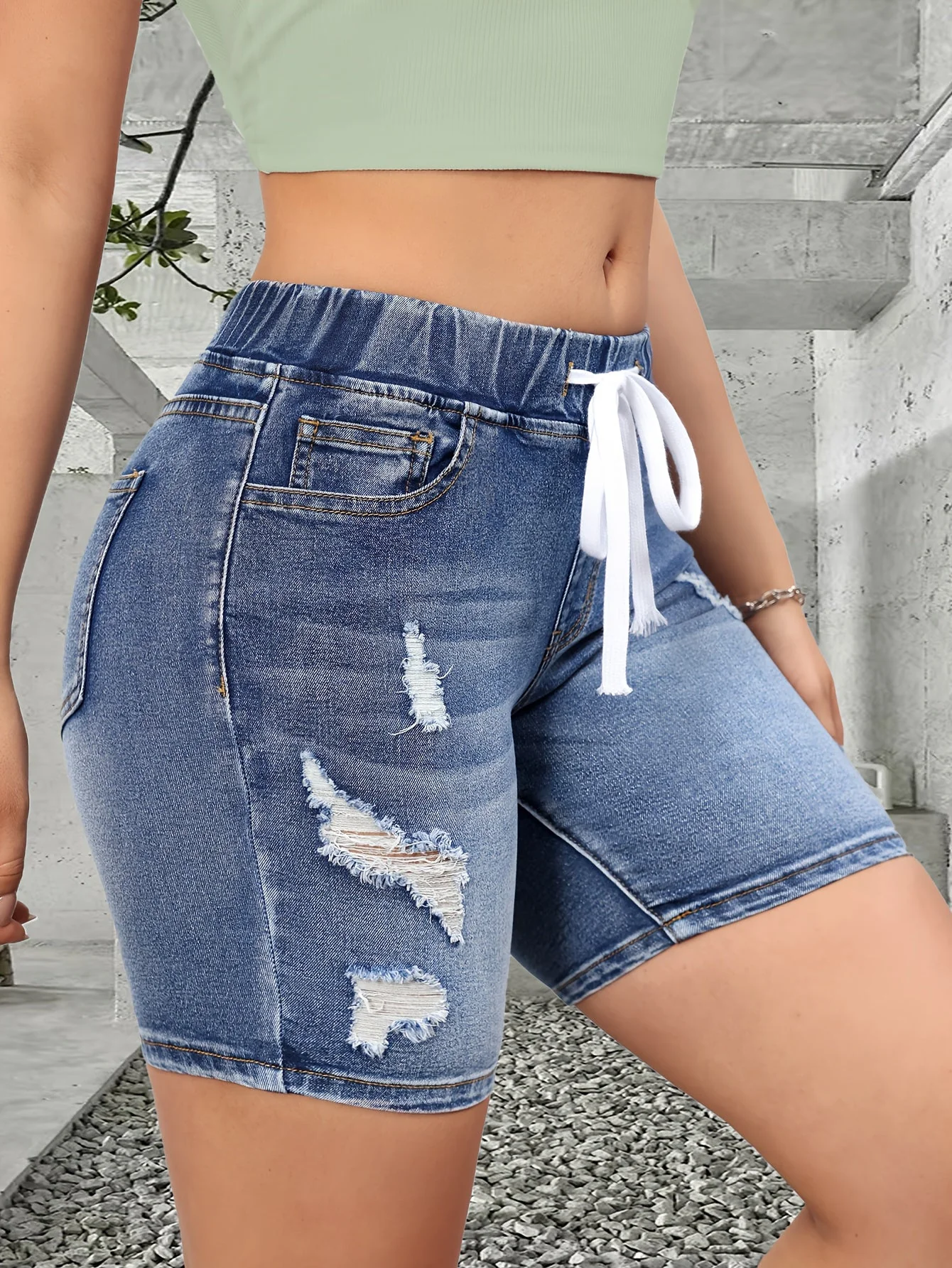 Damen Bermuda Jeans Shorts im Destroyed-Look mit Kordelzug – Casual Sommermode - Image 5