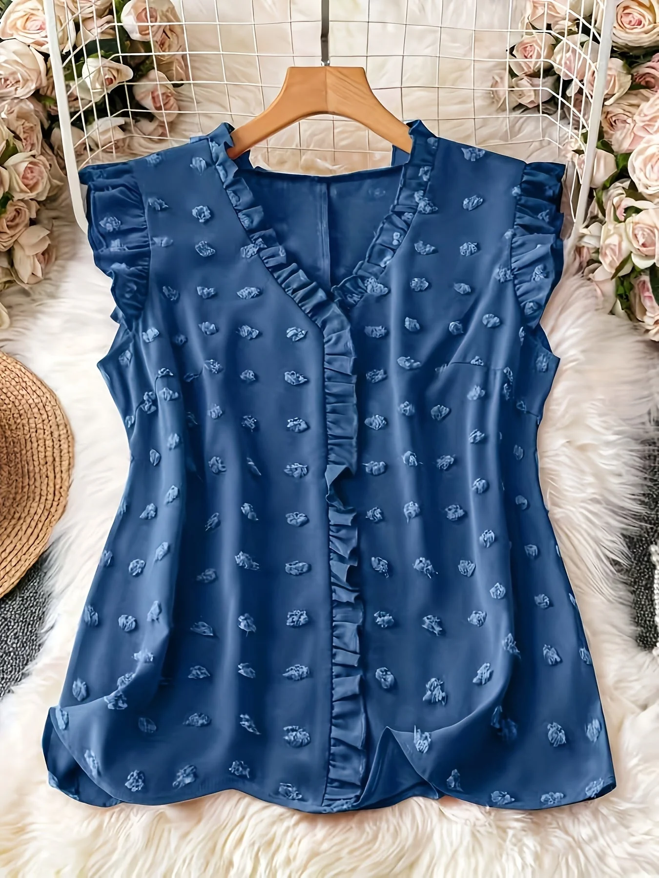 Damen Bluse Elegant mit Rüschen und V-Ausschnitt – Freizeit & Büro