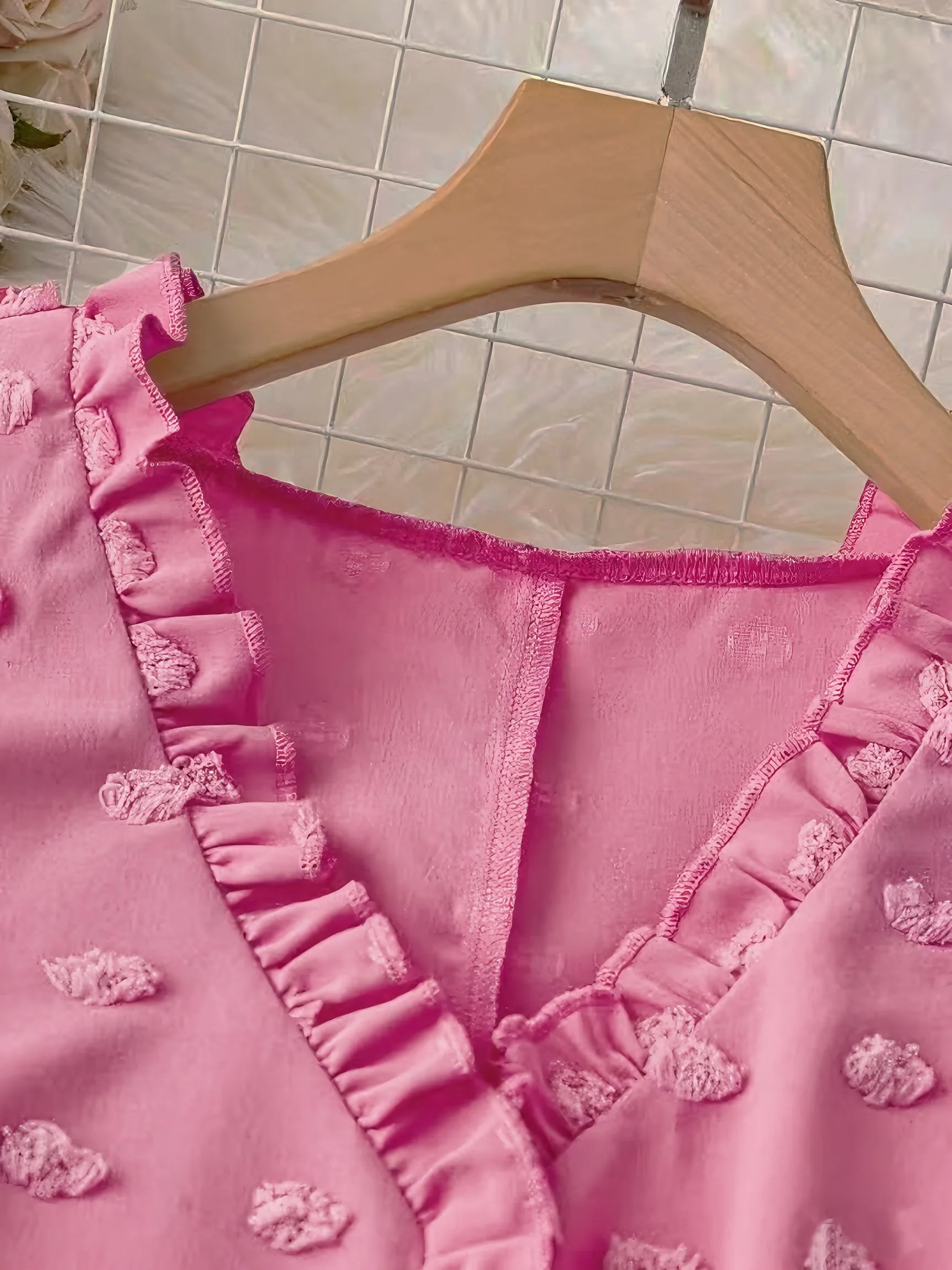 Damen Bluse Elegant mit Rüschen und V-Ausschnitt – Freizeit & Büro - Image 7