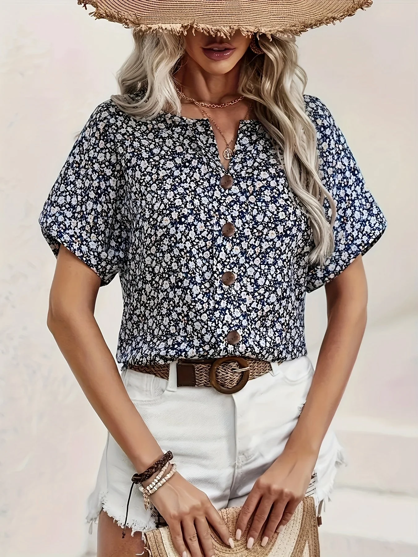 Damen Bluse Kurzarm mit Blumenmuster und Knopfleiste – Elegante Sommermode für Alltag & Freizeit - Image 2