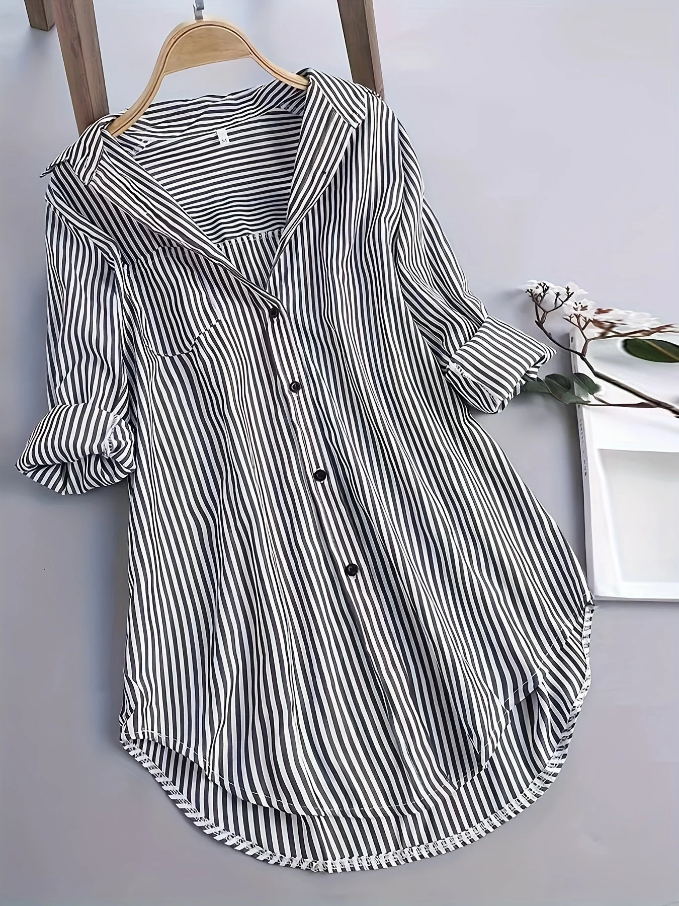 Damen Blusenshirt mit Streifen und lockerem Schnitt – Stilvolle Longbluse für Alltag und Büro - Image 4