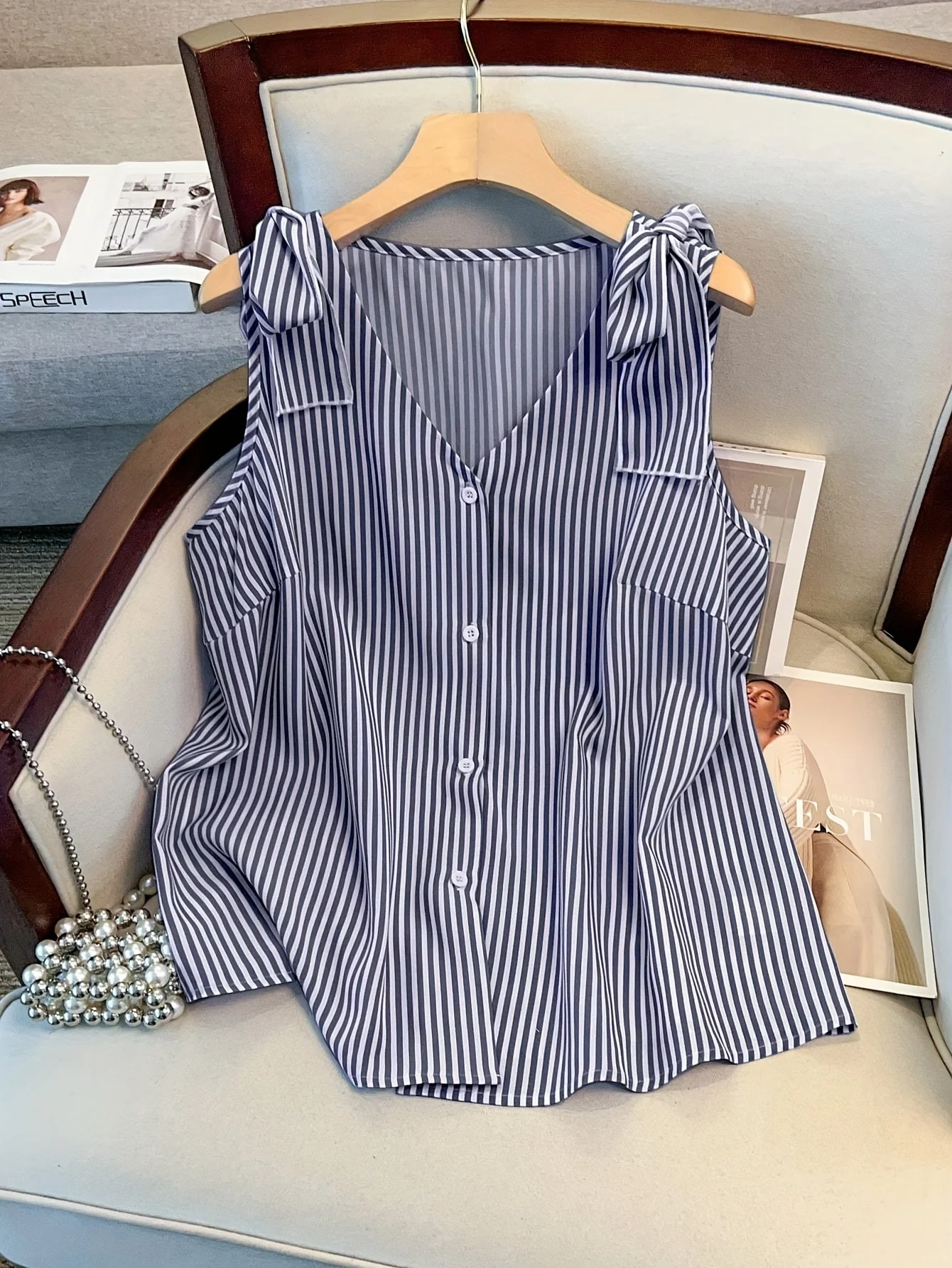 Damen Blusentop mit Streifenmuster und Knopfleiste – Eleganter V-Ausschnitt, Ideal für Büro und Alltag - Image 4