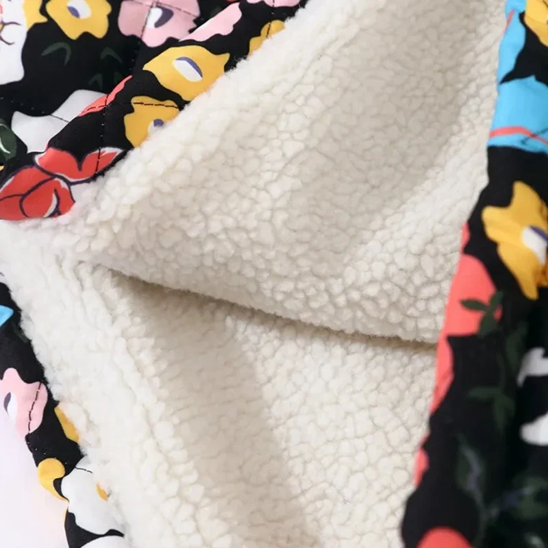 Damen Boho Steppjacke mit Blumenmuster – Lässiger Frühlings- und Sommerlook - Image 6