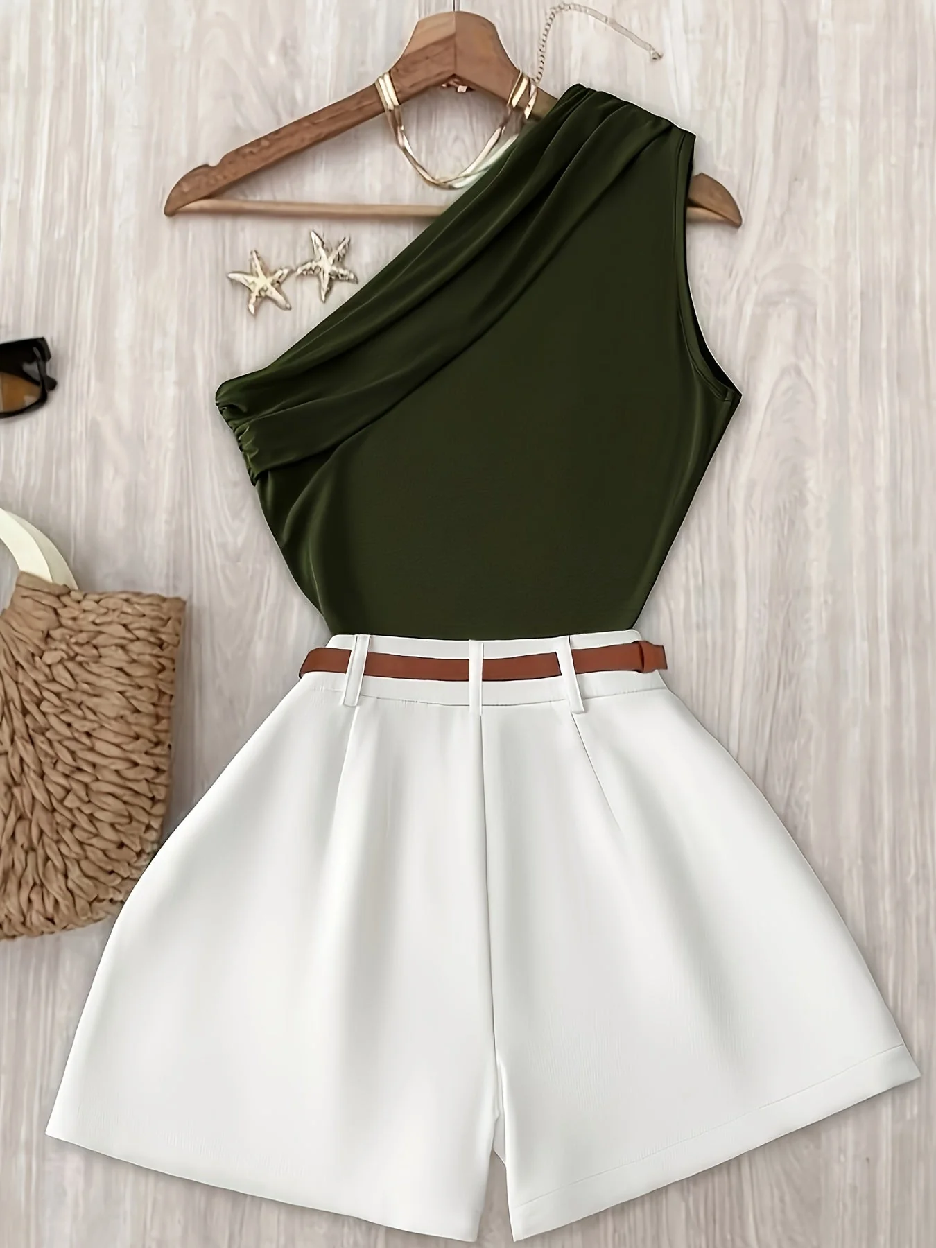 Damen Ein-Schulter Elegantes Sommer Outfit Set – Stylische Shorts und Oberteil für Freizeit und Urlaub - Image 5