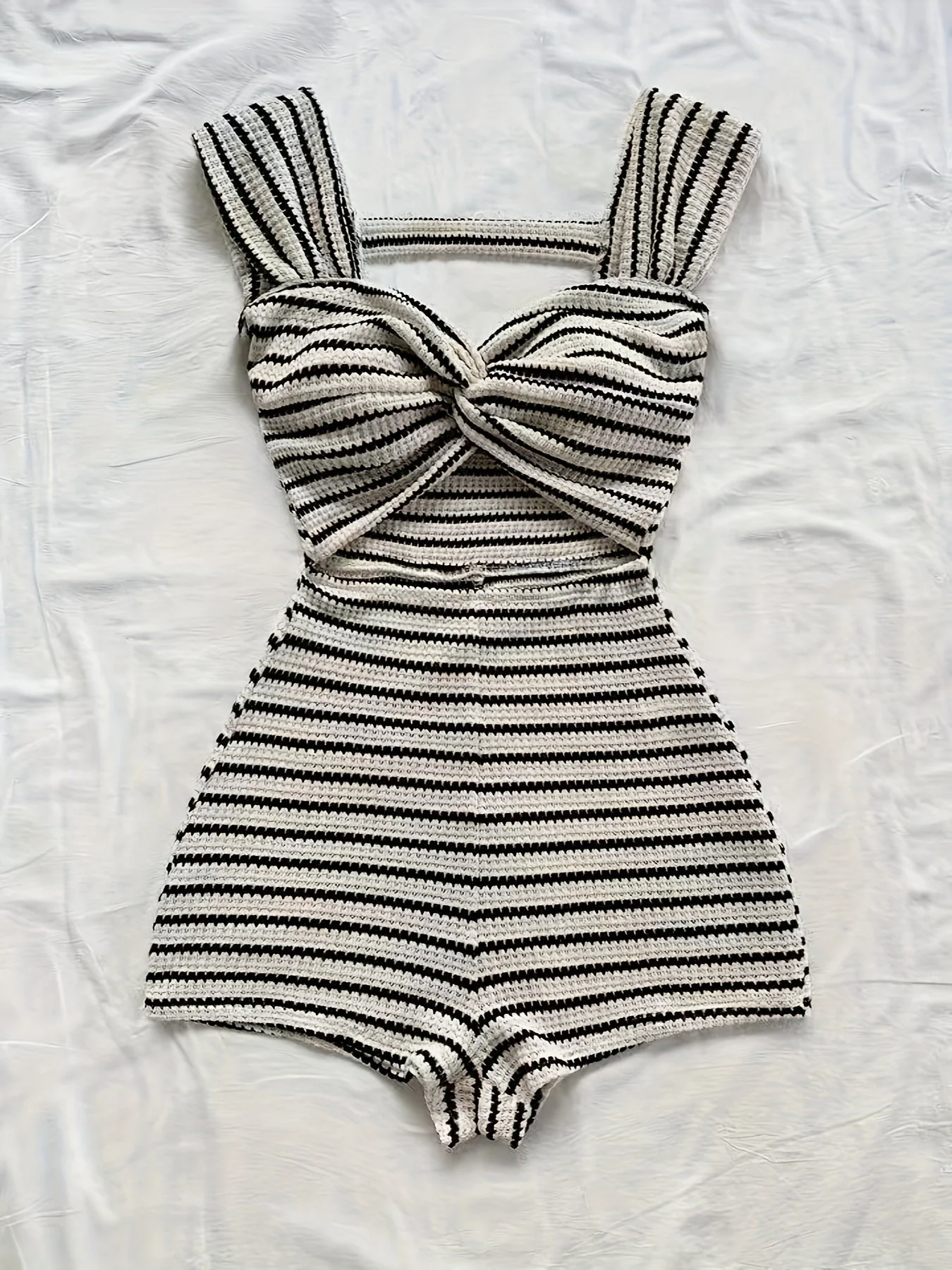 Damen Einteiler Strick-Overall mit Streifen und Twist-Front – Modischer Sommer Jumpsuit - Image 4