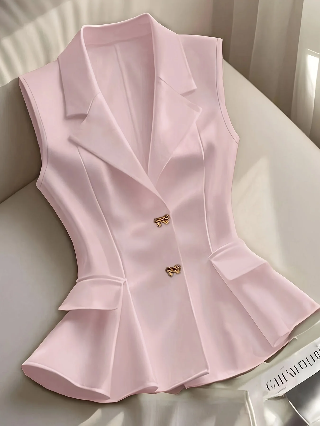 Damen Elegante Ärmellose Weste mit Taillierung und Schößchen für Business und Freizeit