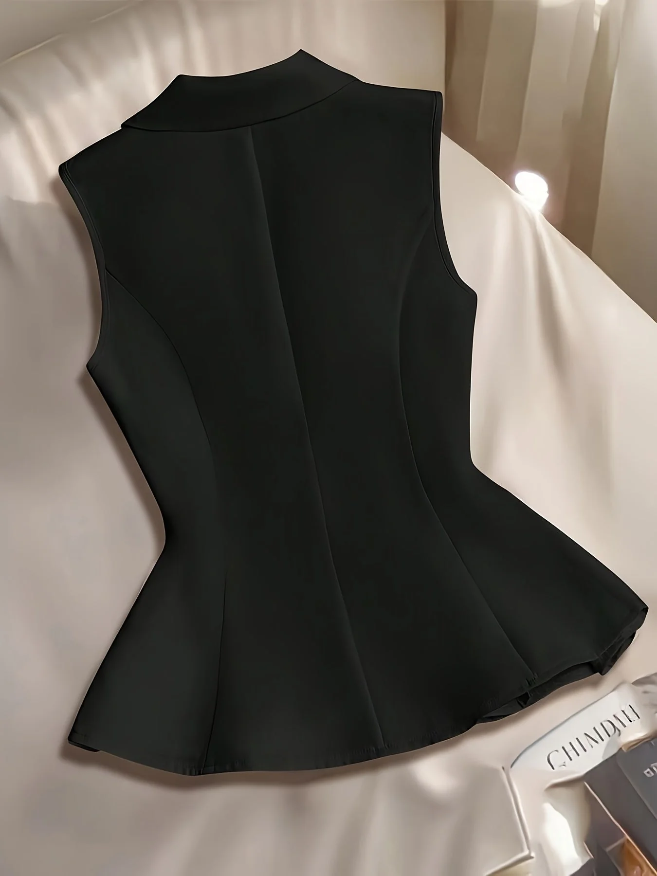 Damen Elegante Ärmellose Weste mit Taillierung und Schößchen für Business und Freizeit - Image 5
