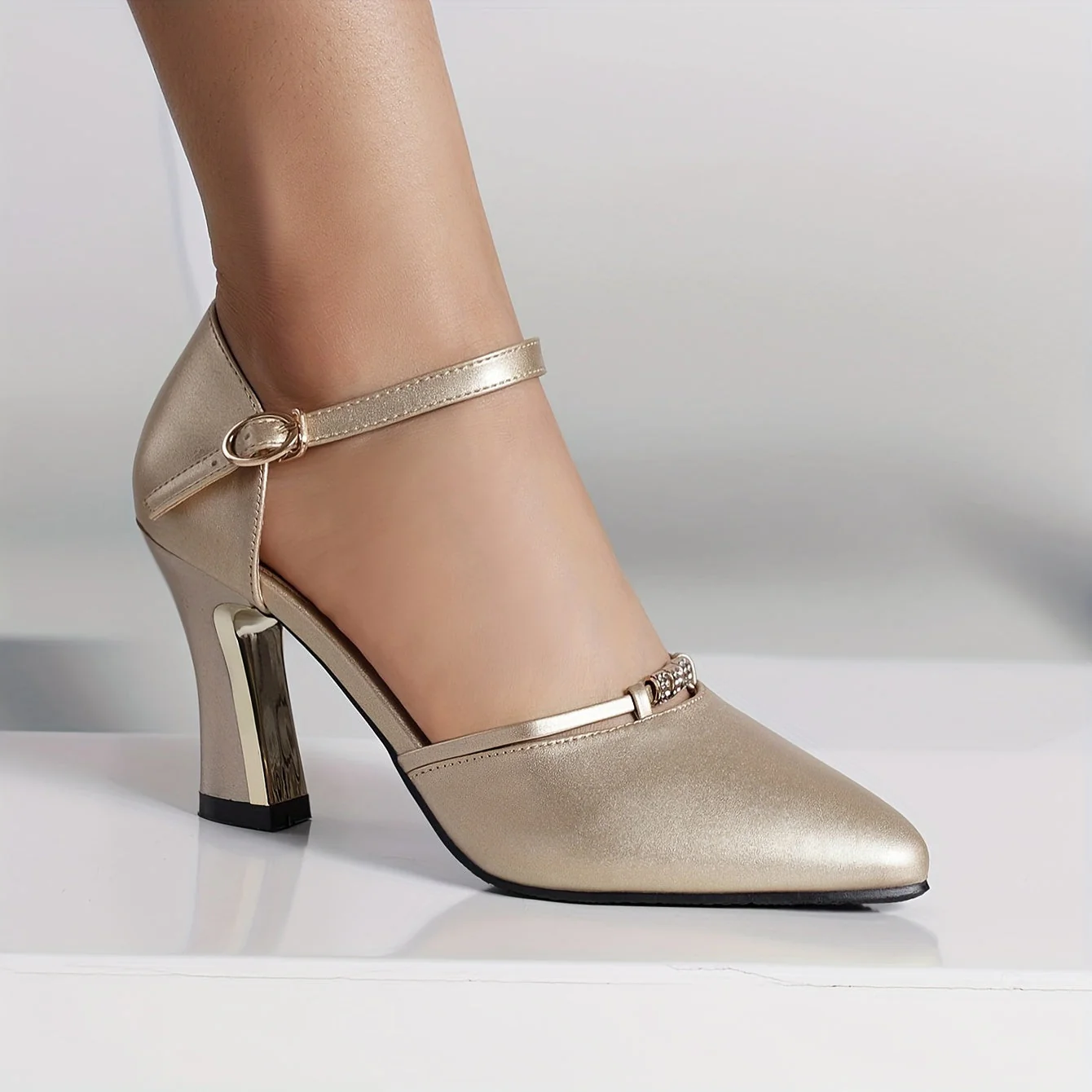Damen Elegante Pumps mit Blockabsatz und Riemchen – Perfekt für Alltag und festliche Anlässe - Image 4