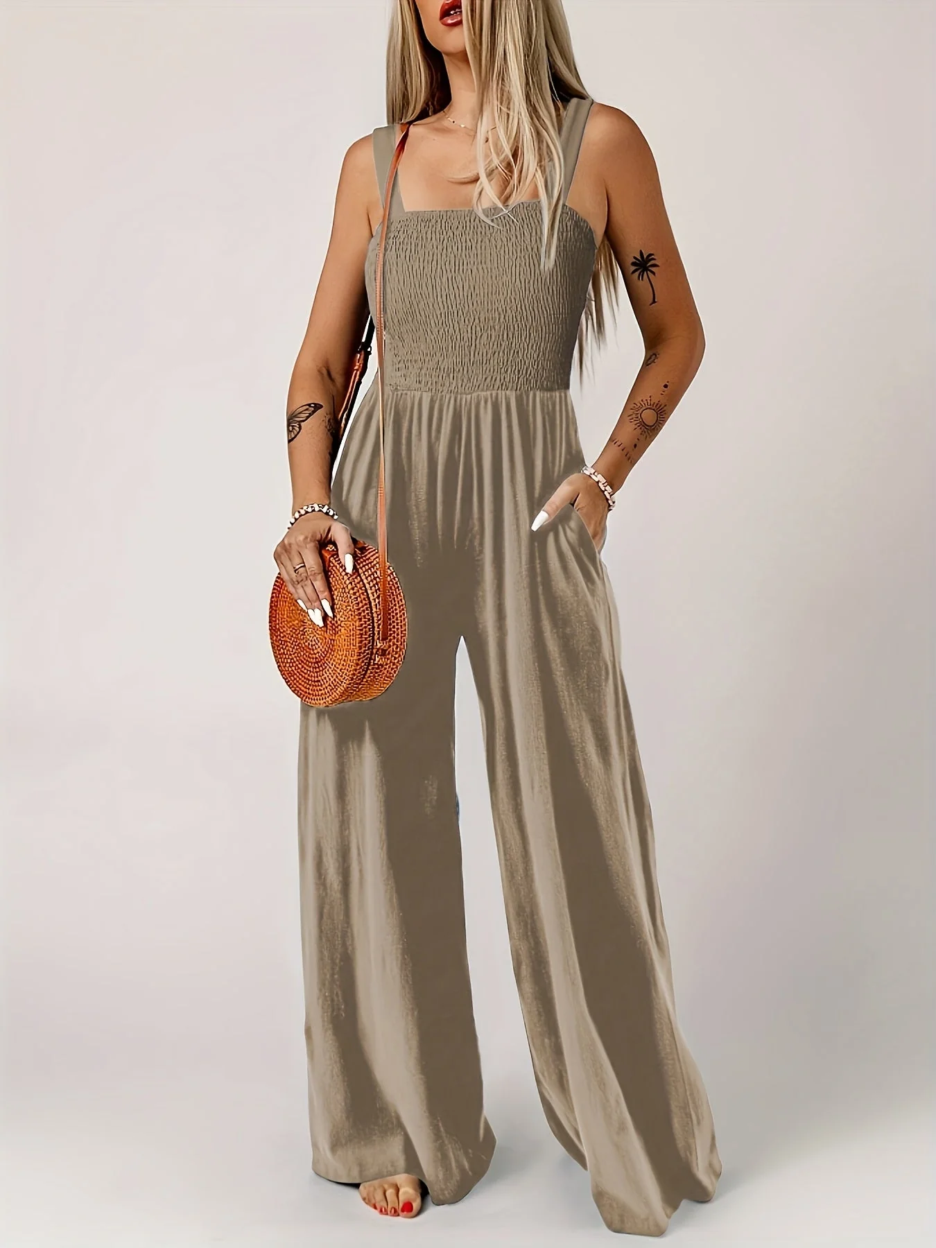 Damen Eleganter Jumpsuit mit Smock-Top und Weitem Bein für Alltag und Freizeit - Image 3