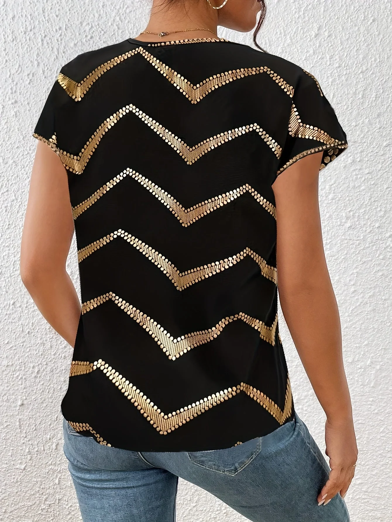 Damen Elegantes Batwing Shirt mit geometrischem Muster – Perfekt für Alltag & Freizeit - Image 3