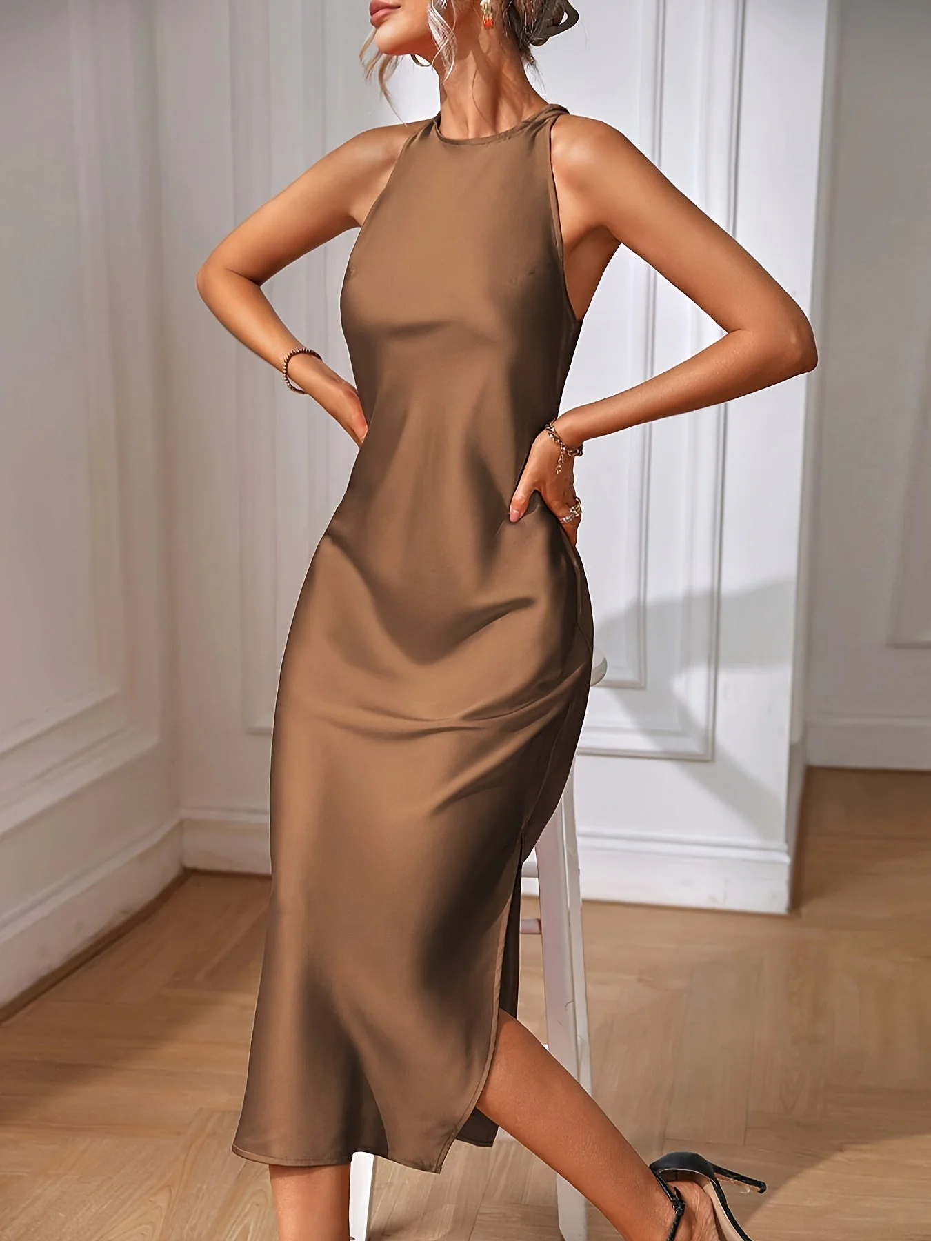 Damen Elegantes Midikleid mit Hohem Ausschnitt für besondere Anlässe - Image 4