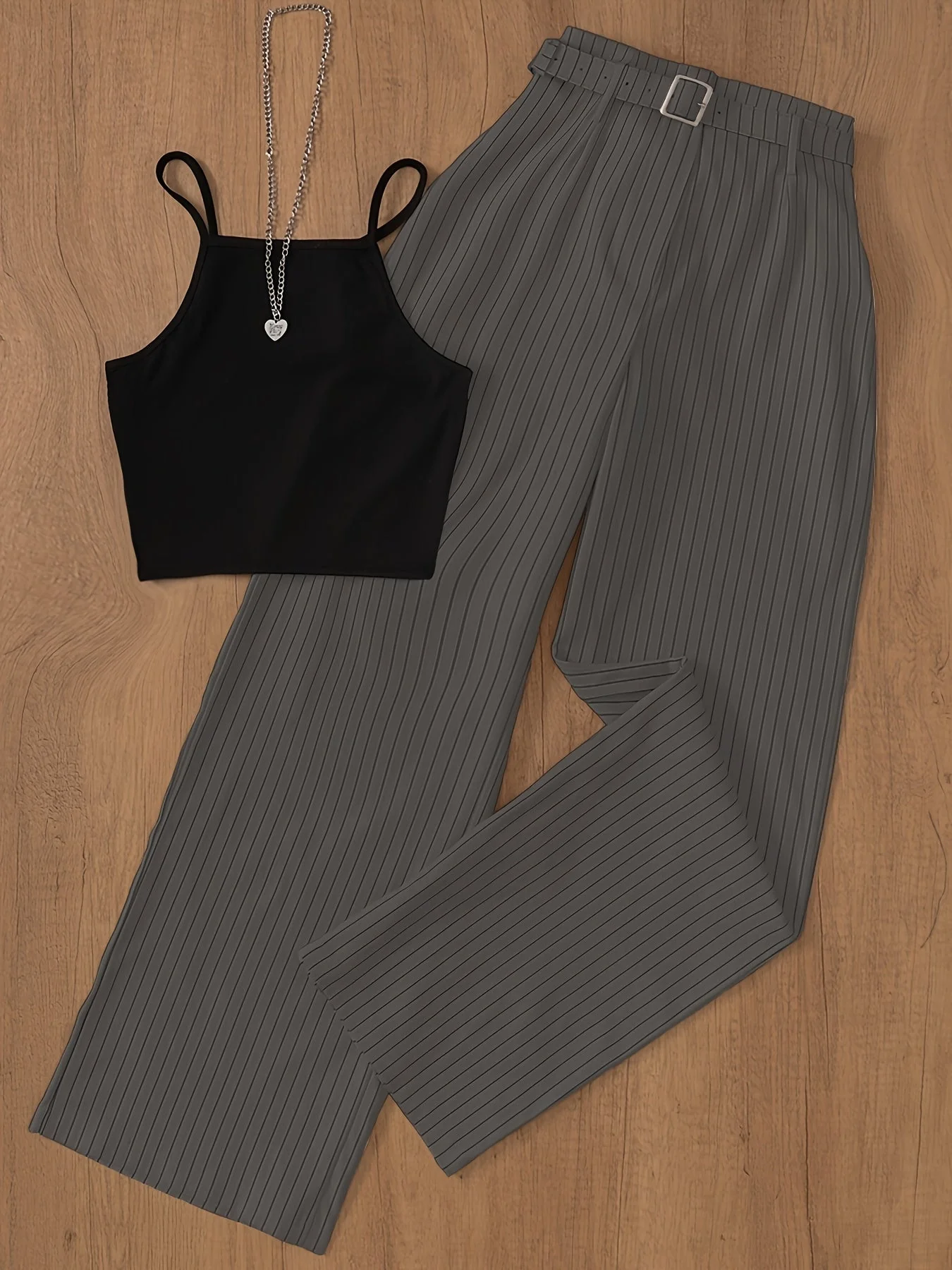 Damen Elegantes Set mit Nadelstreifen – Ärmelloses Top und Weite Hose mit Gürtel, Perfekt für Büro und Freizeit - Image 3