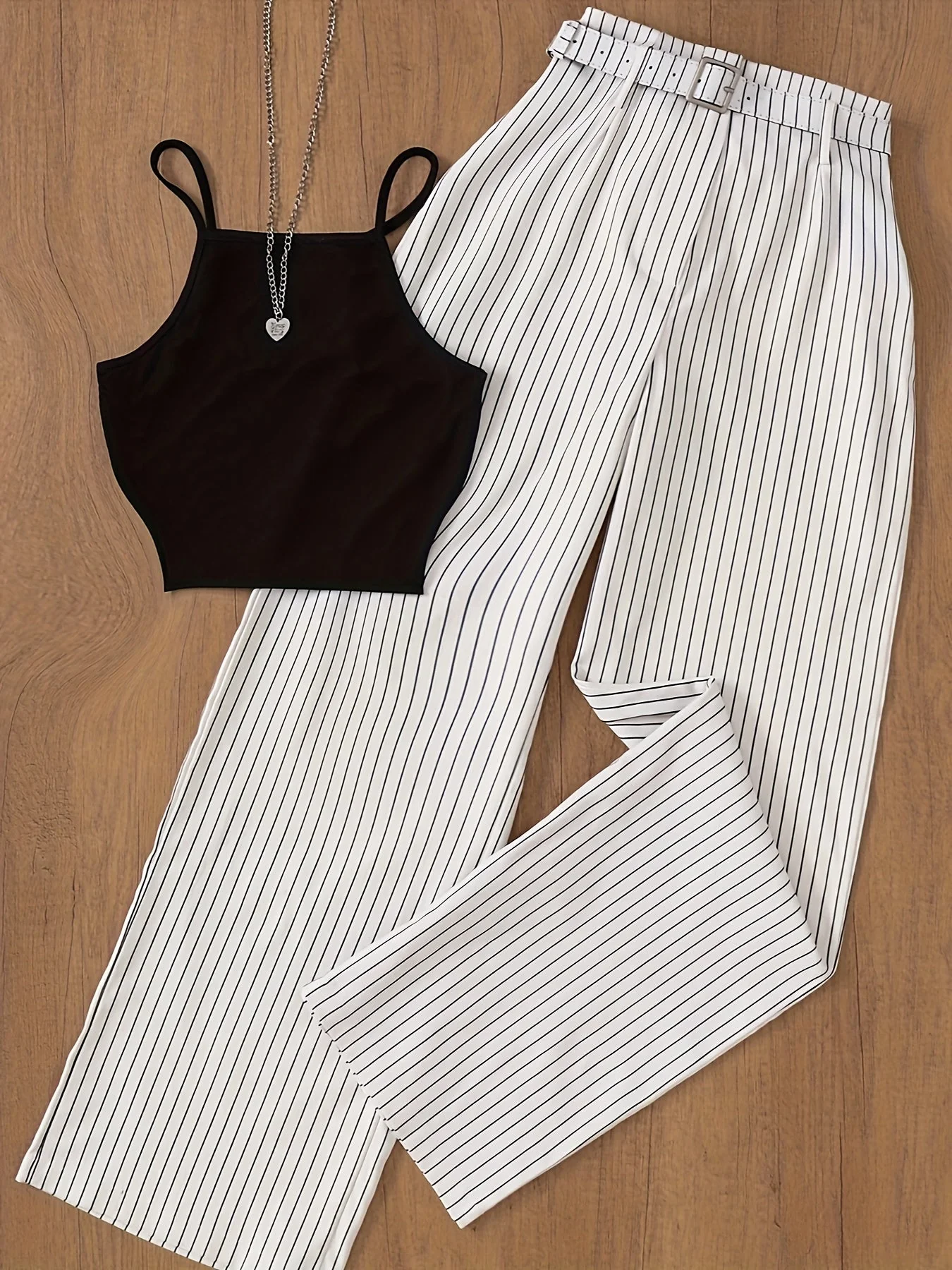 Damen Elegantes Set mit Nadelstreifen – Ärmelloses Top und Weite Hose mit Gürtel, Perfekt für Büro und Freizeit - Image 9