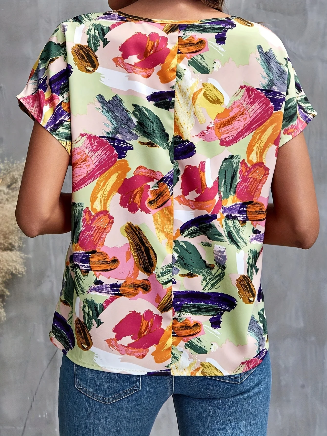 Damen Elegantes Sommer-Top mit abstraktem Print und kurzen Ärmeln – Modisches Freizeitshirt - Image 2