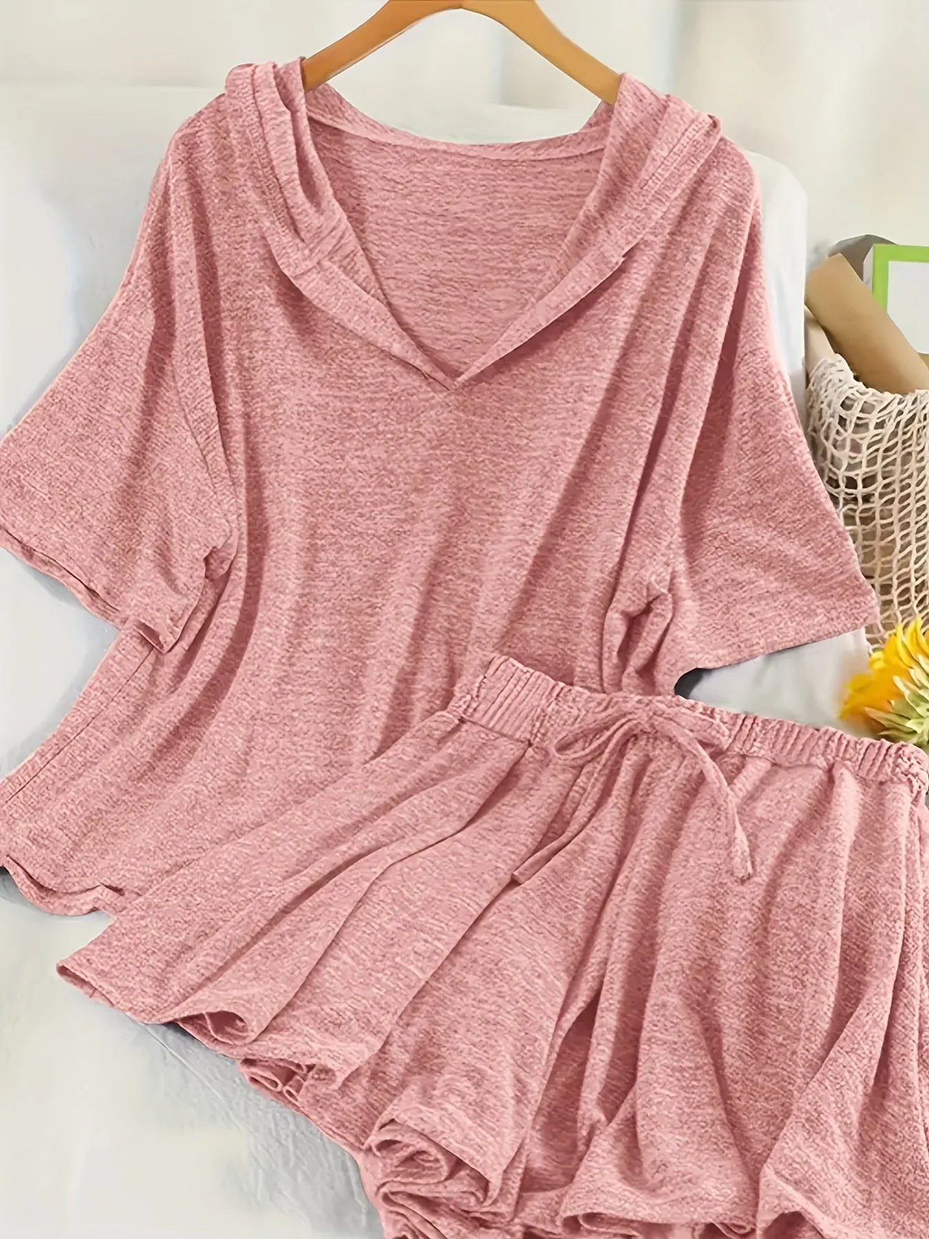 Damen Freizeit Zweiteiler Set mit Kapuzenoberteil und Shorts – Lässiger Komfort für Frühling & Sommer - Image 2