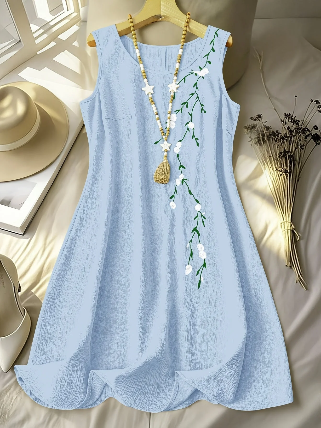 Damen Freizeitkleid mit Stickerei und Blumenmuster – Eleganter Sommerstil für Alltag und Ausgehen