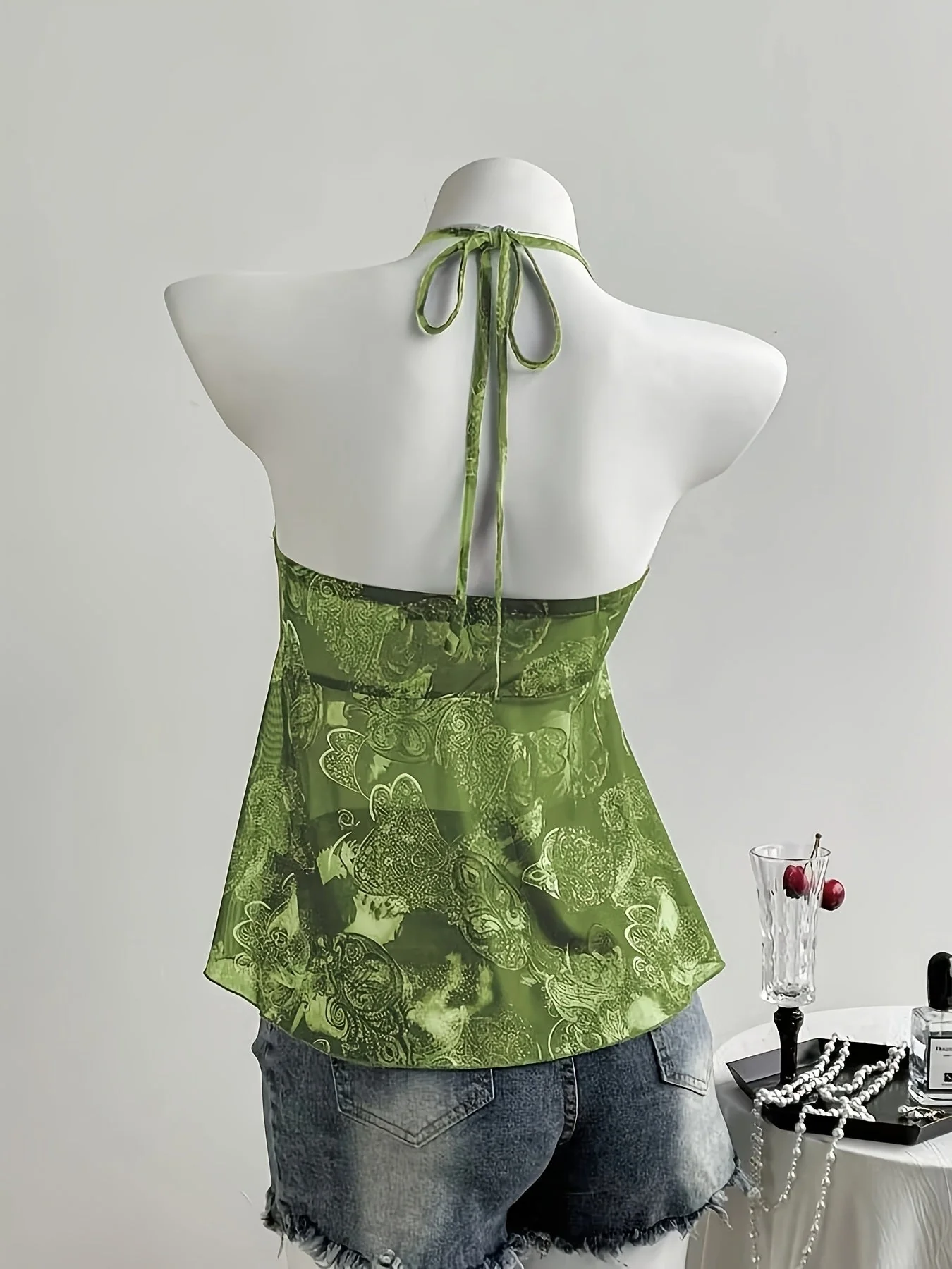 Damen Halterneck Top mit Rüschen und romantischem Muster – Ideal für Freizeit und Sommer - Image 7