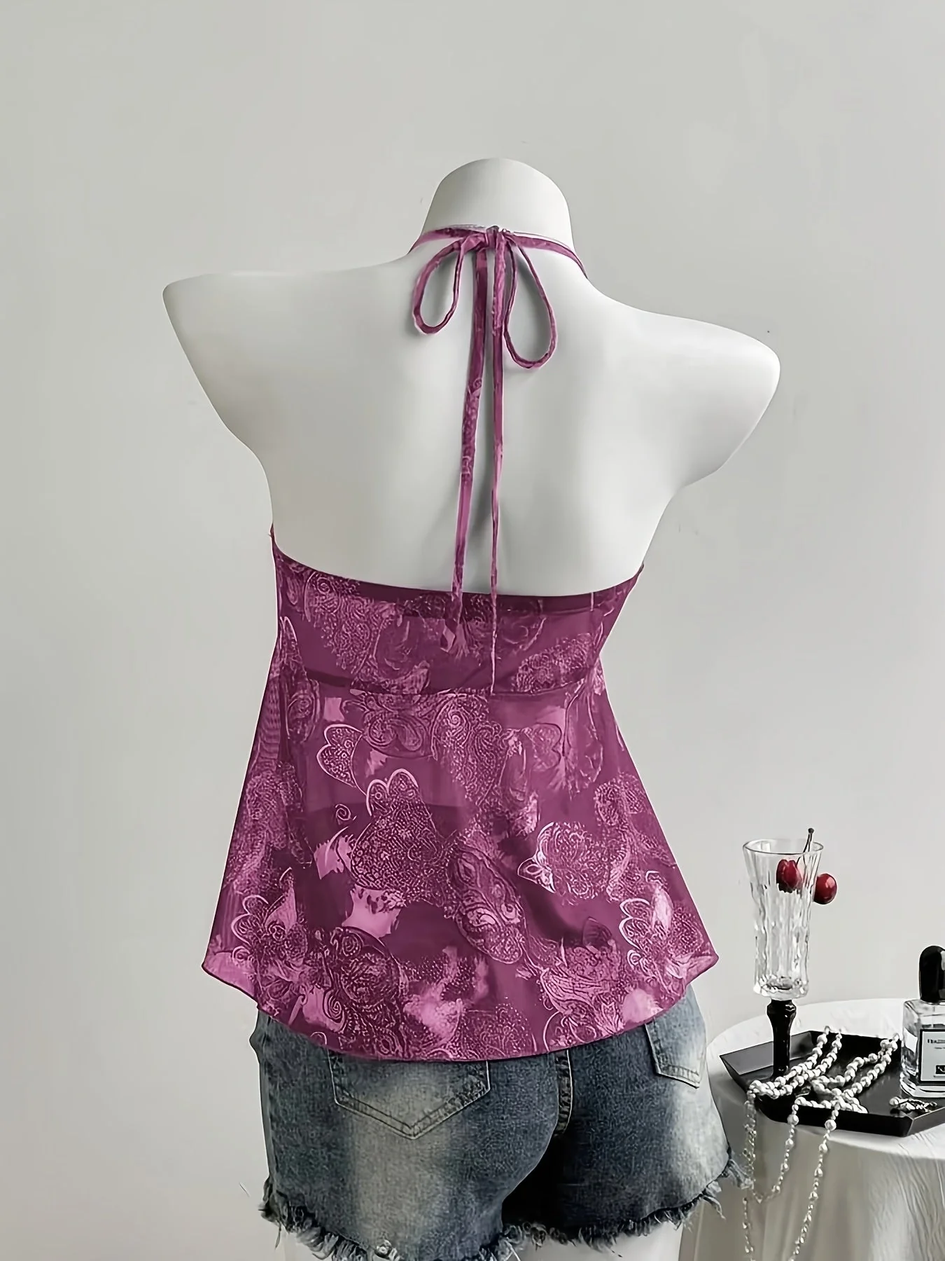 Damen Halterneck Top mit Rüschen und romantischem Muster – Ideal für Freizeit und Sommer - Image 9