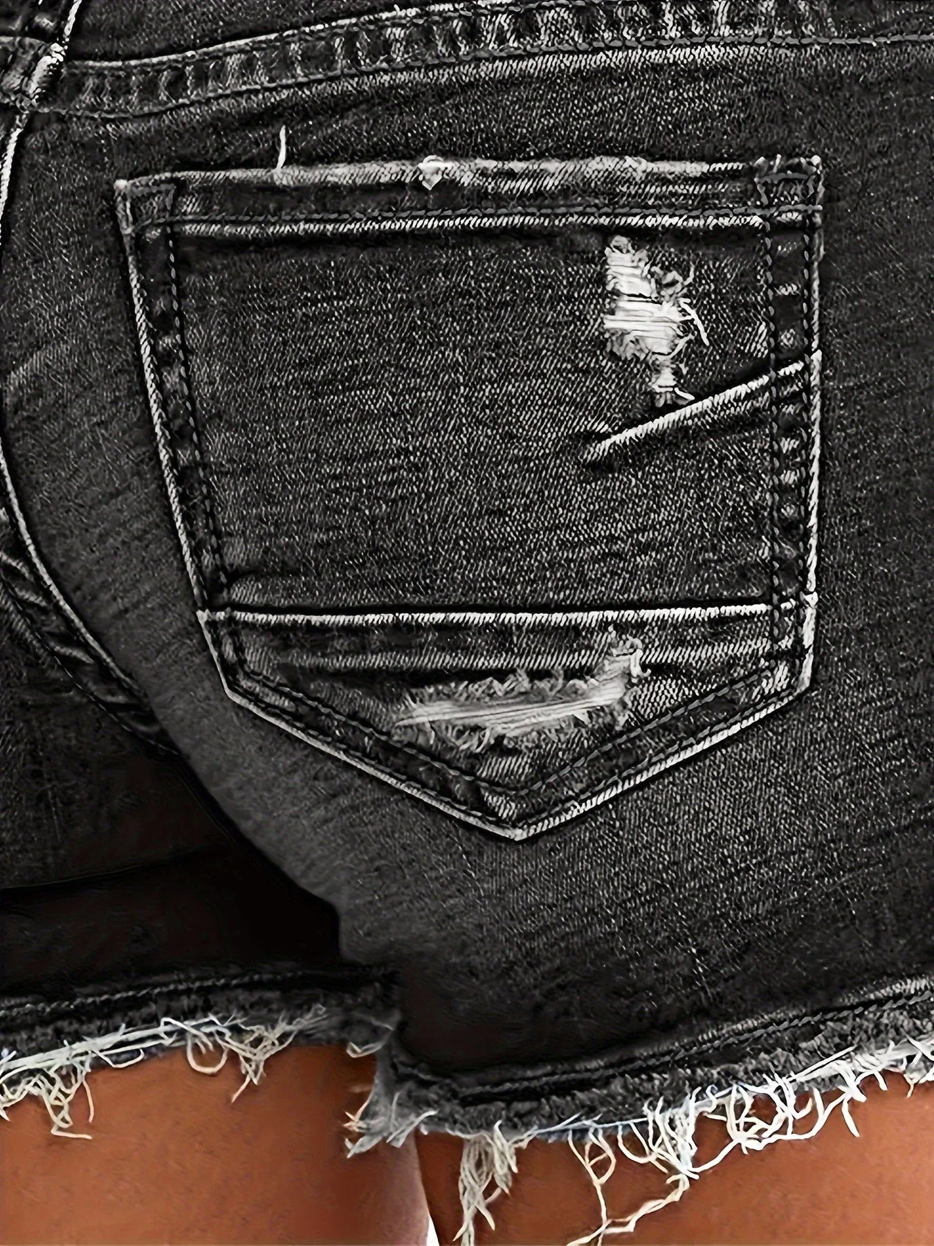 Damen Jeansshorts mit Fransen und Knopfleiste – Modische Sommer Hotpants für Freizeit oder Urlaub - Image 9