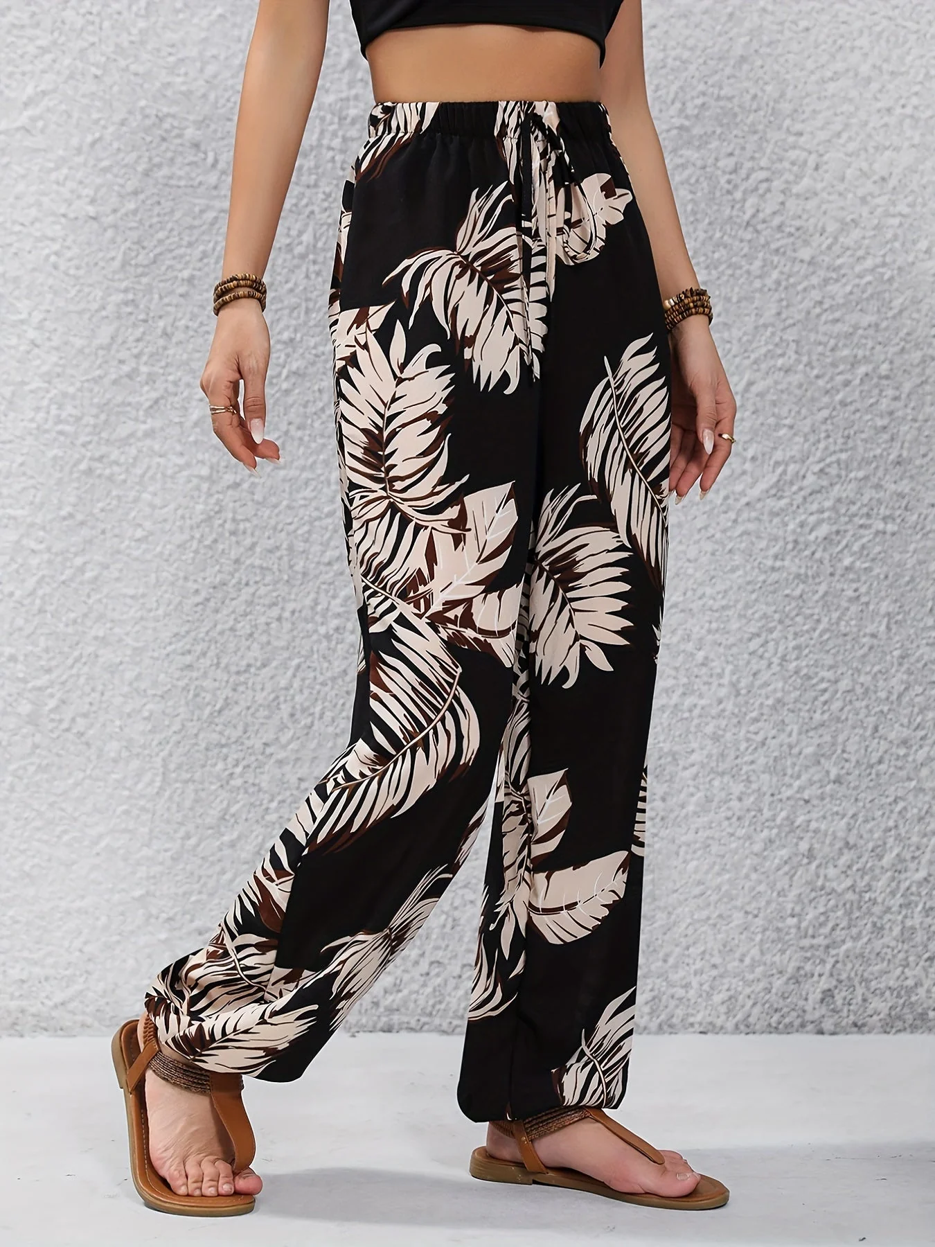 Damen Jogginghose im tropischen Urlaubsstil mit Pflanzenmuster – Perfekt für Frühling und Sommer - Image 7