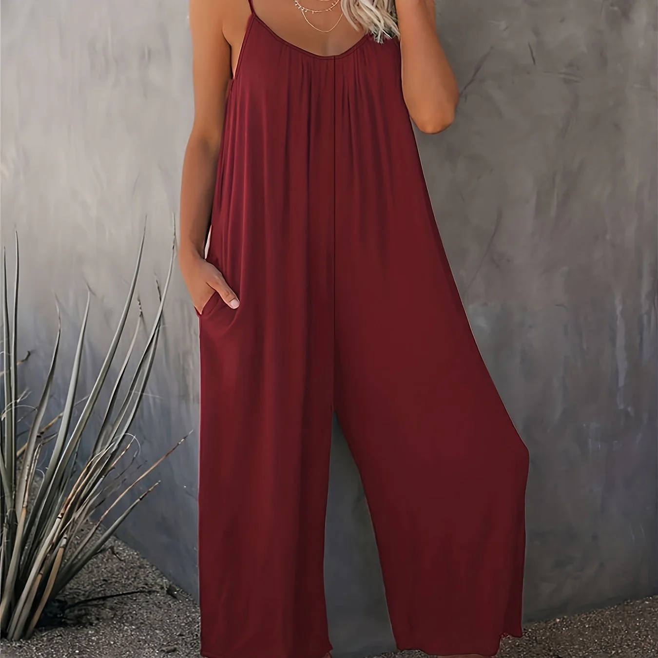 Damen Jumpsuit mit Spaghettiträgern und weitem Bein – Lässiger Einteiler für Frühling und Sommer - Image 14