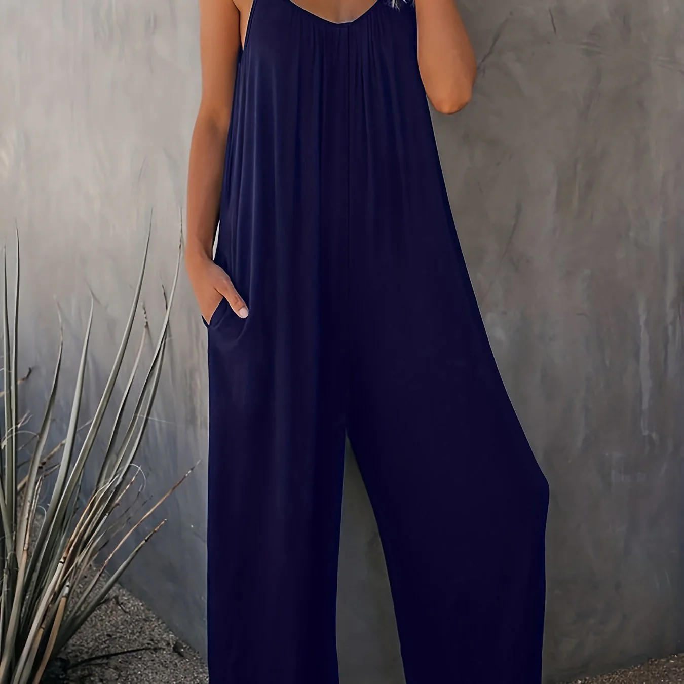 Damen Jumpsuit mit Spaghettiträgern und weitem Bein – Lässiger Einteiler für Frühling und Sommer - Image 20