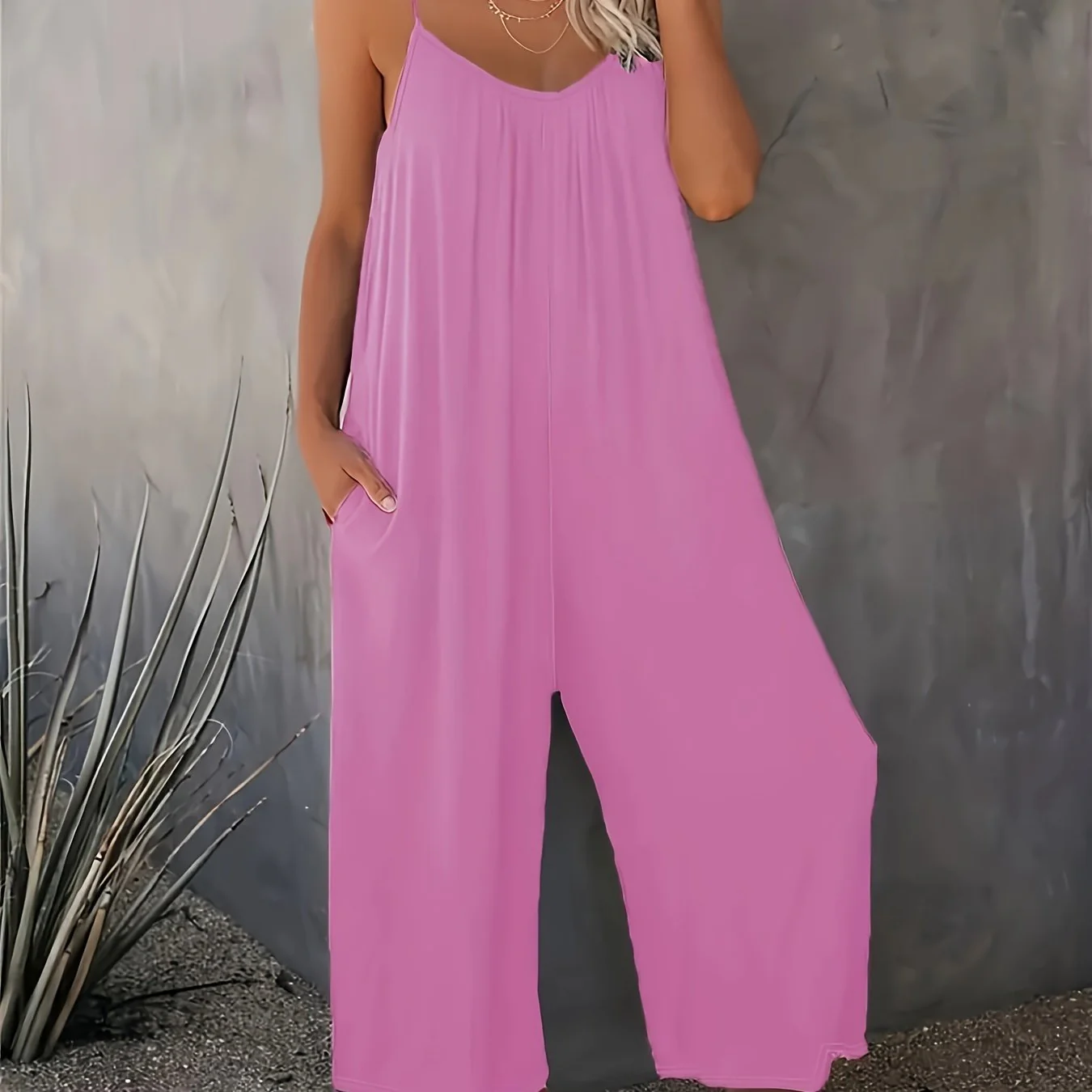 Damen Jumpsuit mit Spaghettiträgern und weitem Bein – Lässiger Einteiler für Frühling und Sommer - Image 24