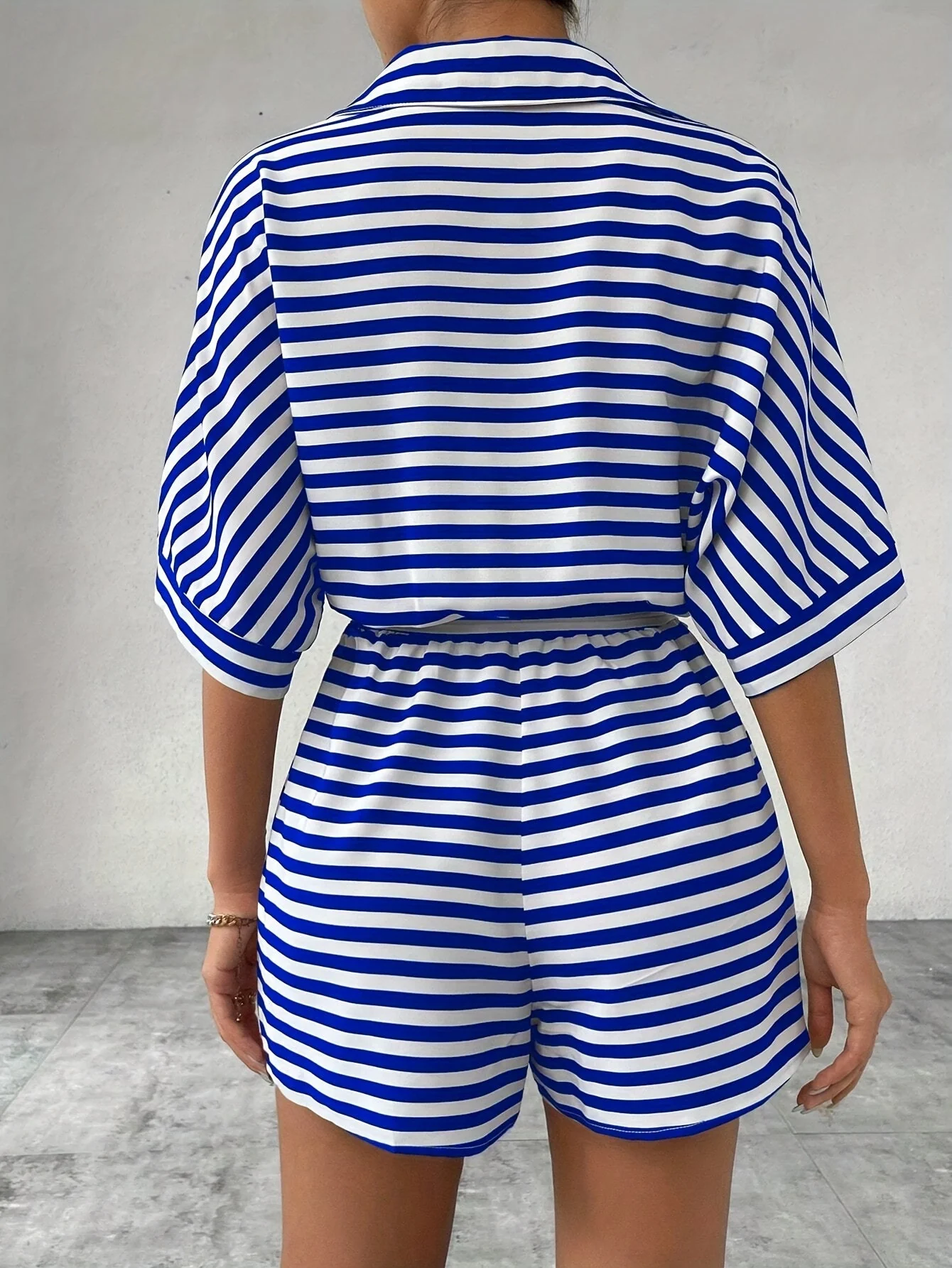Damen Kurzarm-Overall mit Streifenmuster für Freizeit und Sommer - Image 4