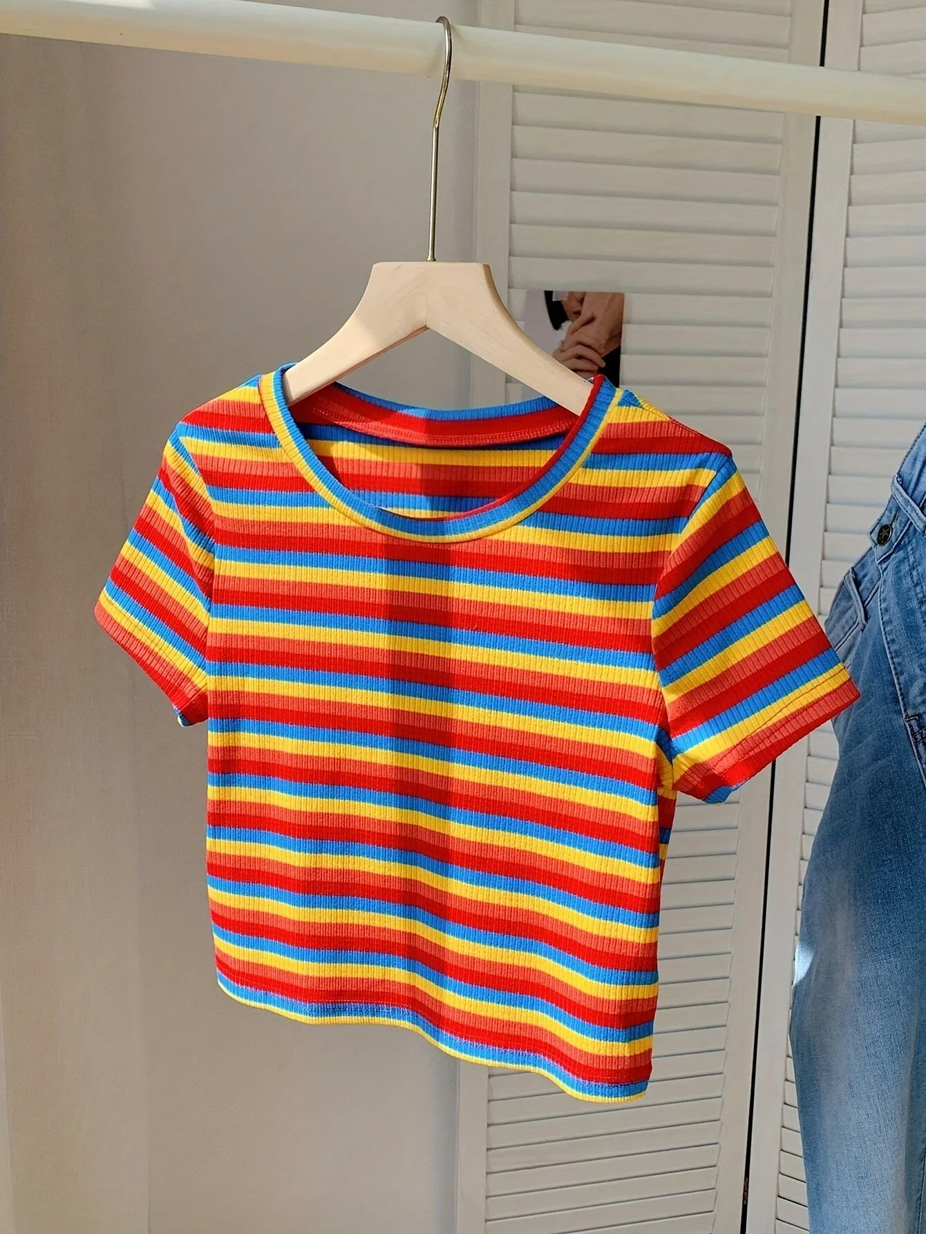 Damen Kurzarm T-Shirt mit Streifenmuster – Modernes Freizeitshirt im Retro-Stil - Image 2