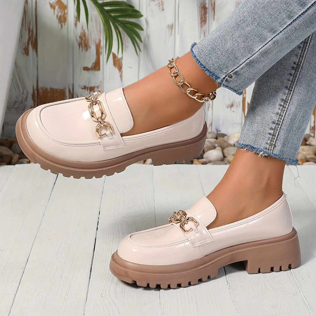 Damen Loafer mit Ketten-Detail und Plateau – Modischer Slip-On für Alltag und Freizeit - Image 5