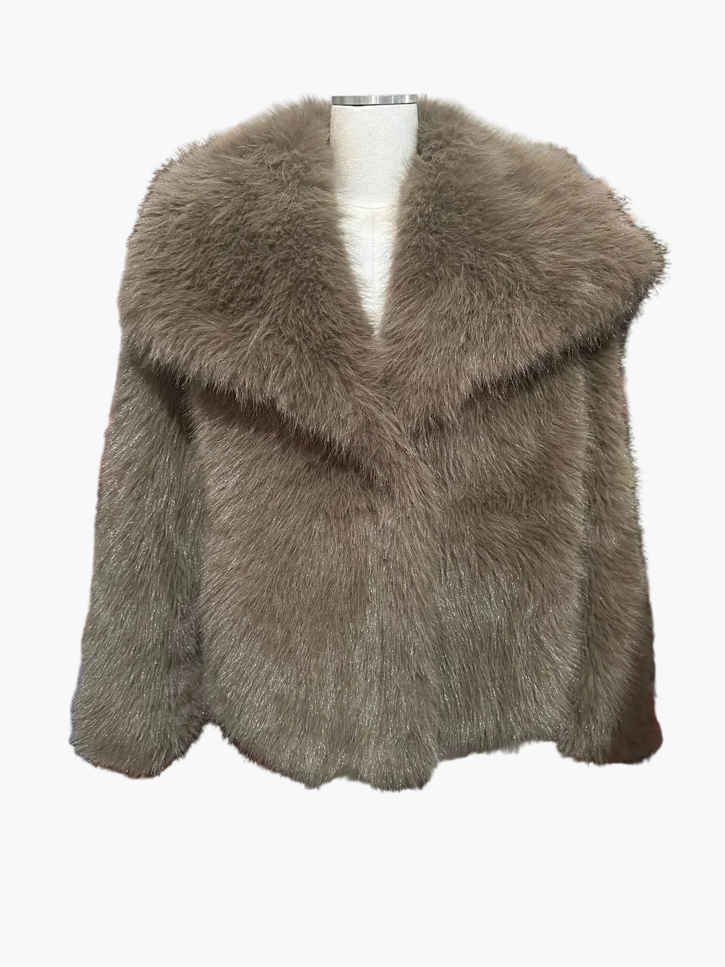 Damen Luxus Kurzfelljacke – Eleganter Streetstyle für den Winter - Image 5