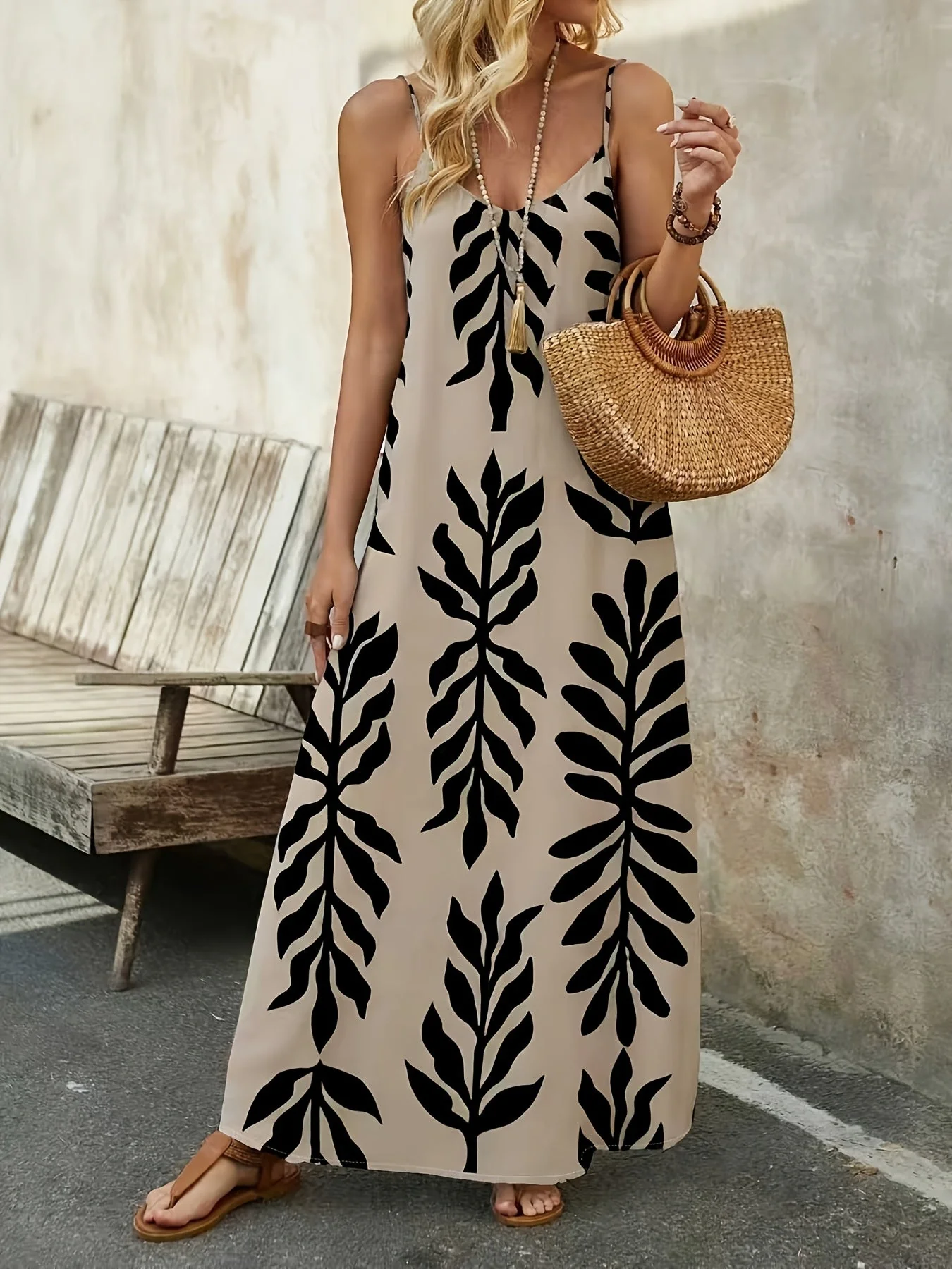 Damen Maxi Sommerkleid mit botanischem Print und Spaghettiträgern – Lässiger Boho-Stil für Urlaub & Alltag - Image 2