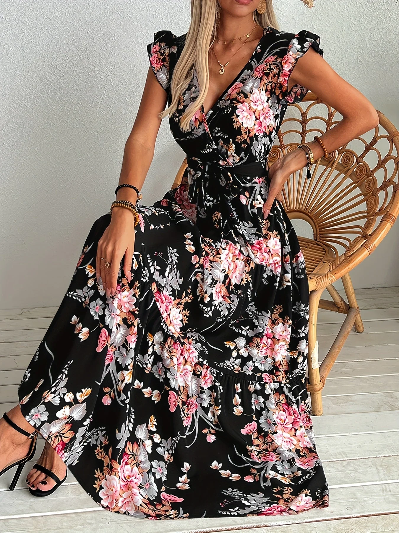 Damen Maxikleid mit Blumenmuster, V-Ausschnitt, Gürtel – Elegantes Sommerkleid für Urlaub & Freizeit - Image 2