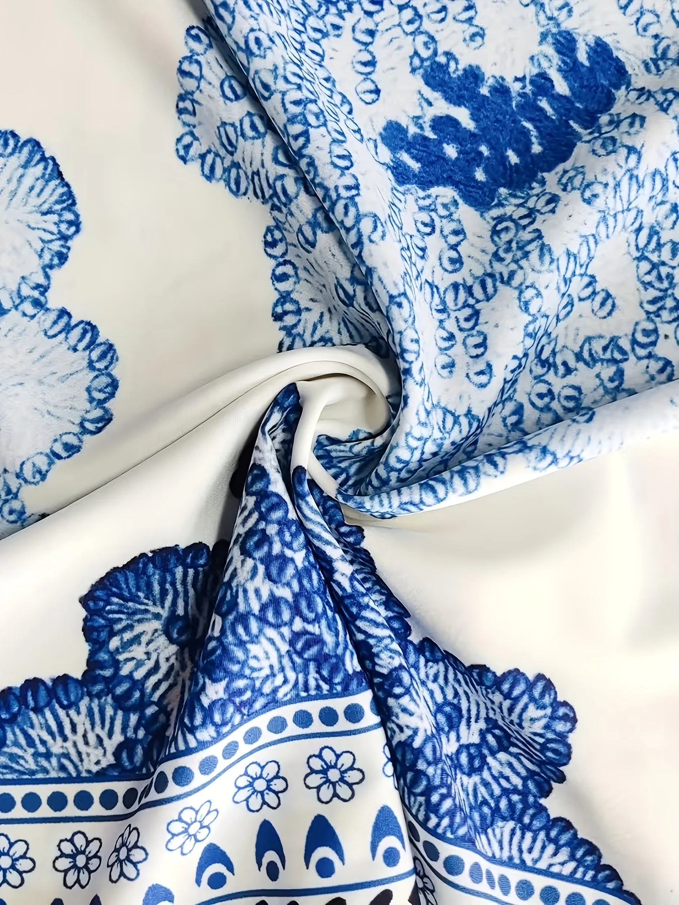 Damen Maxikleid Boho-Style mit Halterneck und Blumenmuster – Perfekt für Urlaub & Sommerfeste - Image 4