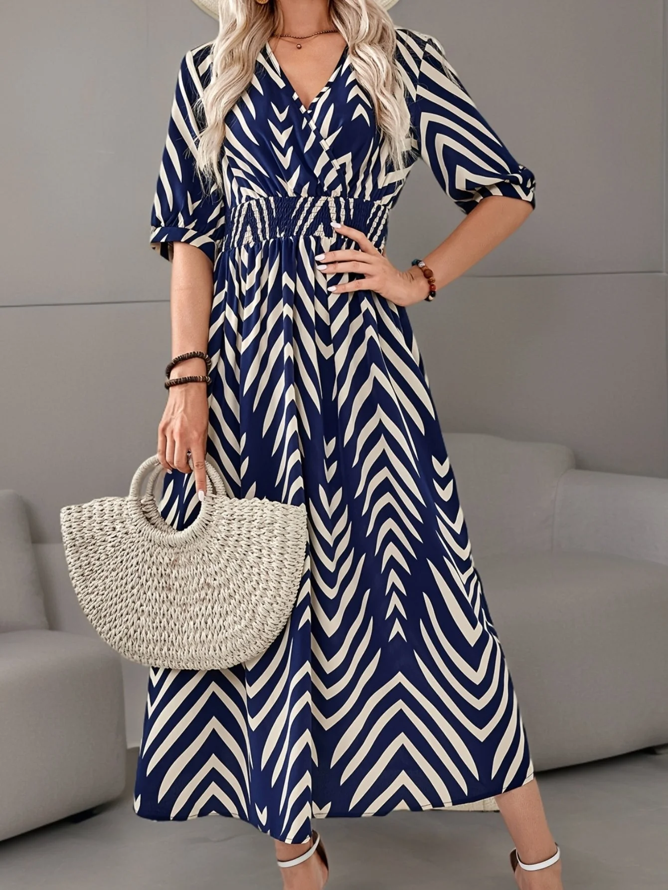Damen Maxikleid mit Chevron-Muster und Schmeichelhafter Passform – Elegantes Freizeit- und Sommerkleid