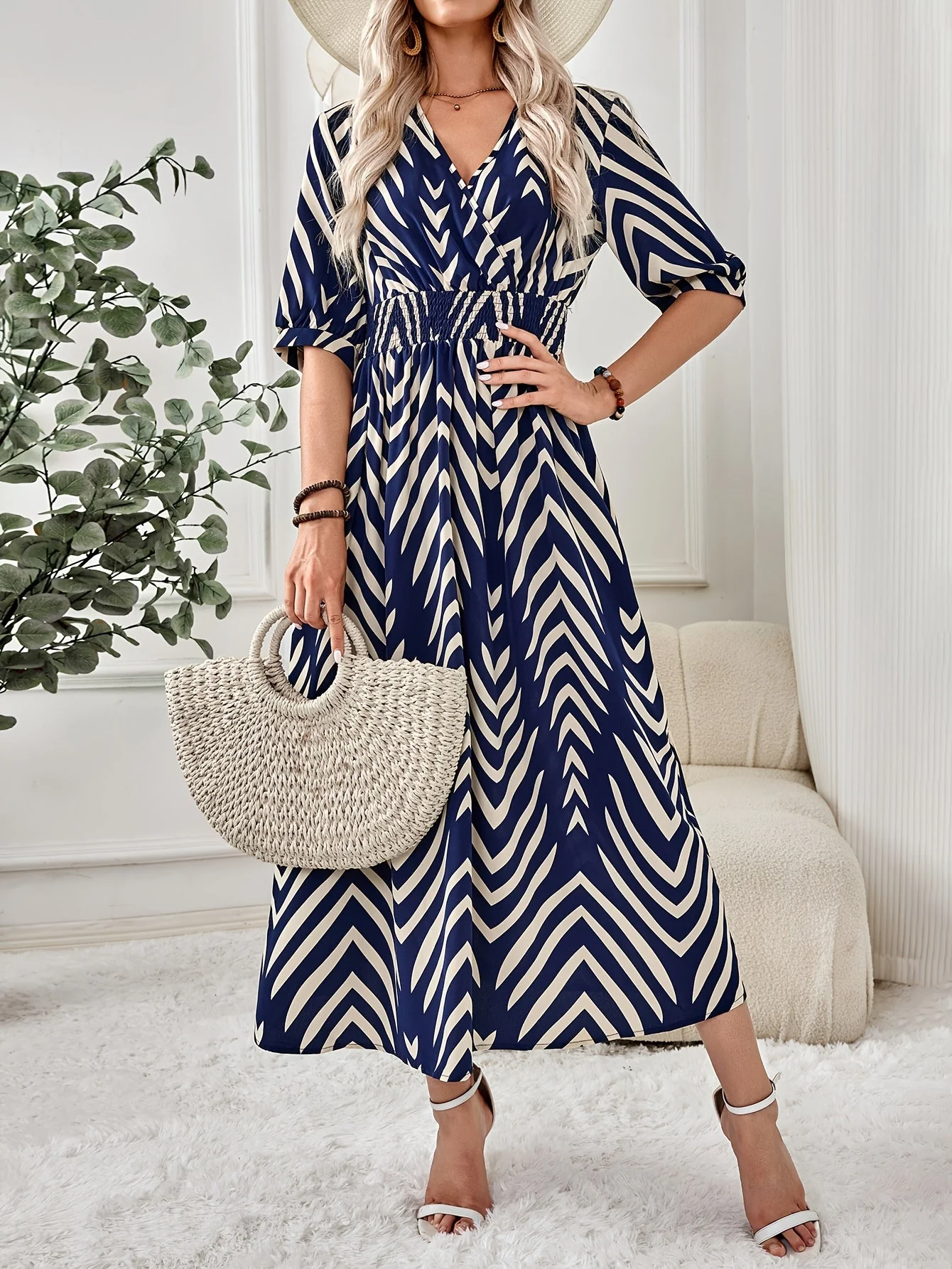 Damen Maxikleid mit Chevron-Muster und Schmeichelhafter Passform – Elegantes Freizeit- und Sommerkleid - Image 2