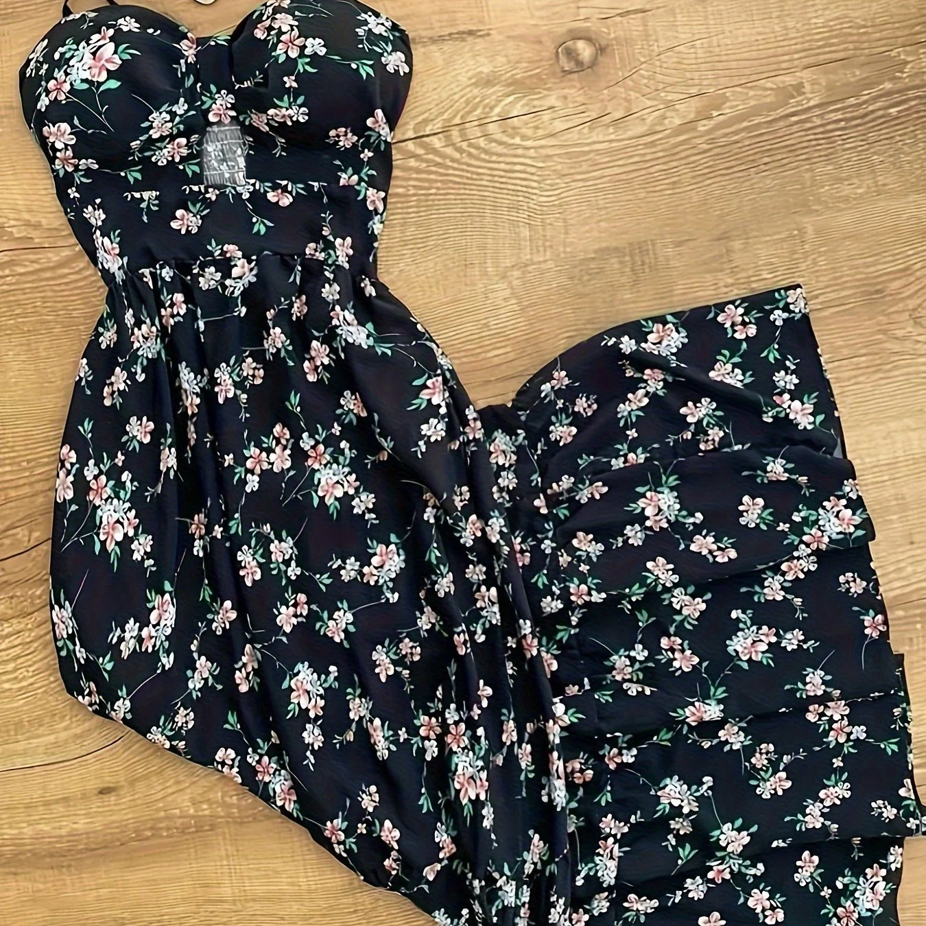 Damen Maxikleid mit Polka Dots und Rüschen – Elegantes Sommerkleid im Vintage-Stil für besondere Anlässe - Image 12