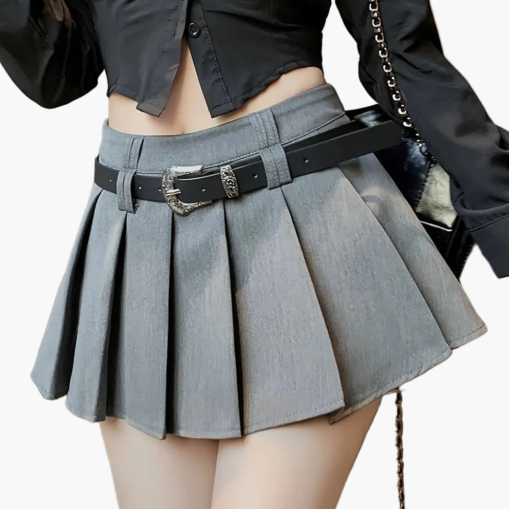 Damen Mini Faltenrock mit Gürtel und Sexy Crop Oberteil – Modischer Streetwear Look für Alltag und Ausgehen - Image 13