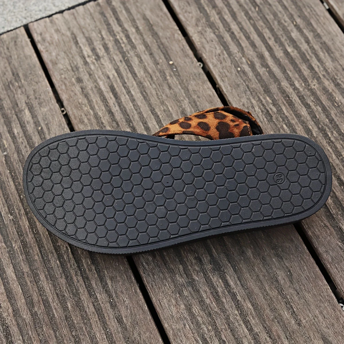 Damen Plateau Sandalen mit Leopardenmuster – Modische Sommer-Sandalen mit Knöchelriemen und Plateauabsatz - Image 7