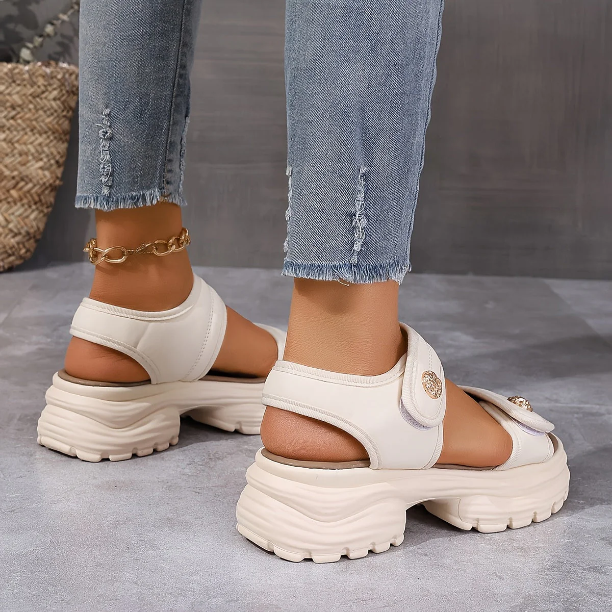 Damen Plateau-Sandalen mit Klettverschluss – Modische Outdoor-Sommerschuhe im eleganten Look - Image 4