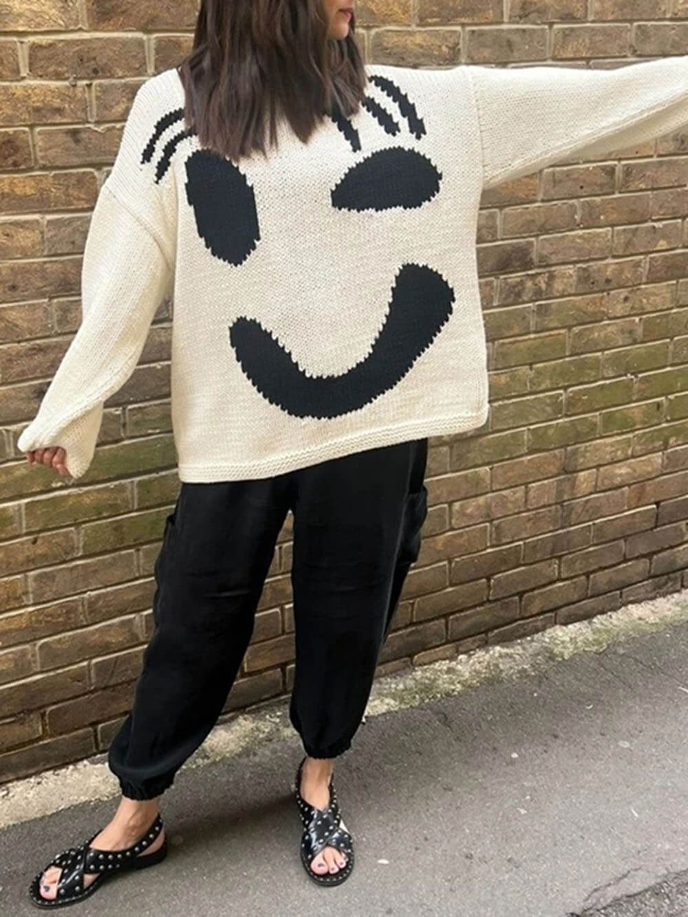 Damen Pullover mit verspieltem Gesichtsmotiv – Strickpullover im künstlerischen Stil für Freizeit & Alltag - Image 16