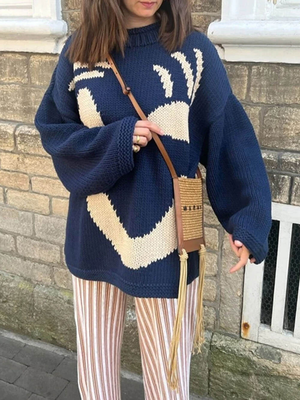 Damen Pullover mit verspieltem Gesichtsmotiv – Strickpullover im künstlerischen Stil für Freizeit & Alltag - Image 5