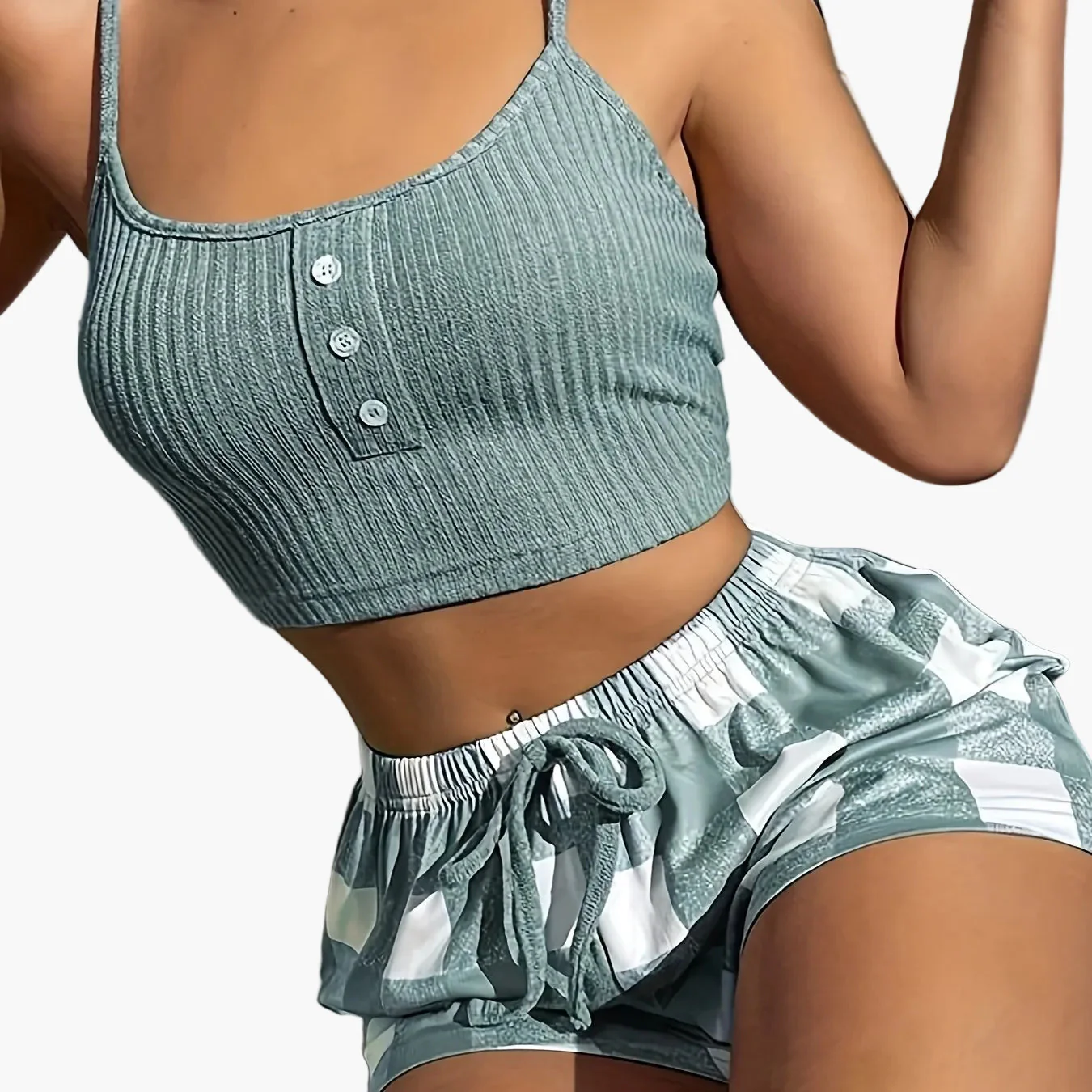Damen Pyjama Set mit Spaghettiträgern und Shorts, Casual Sommer Loungewear - Image 6