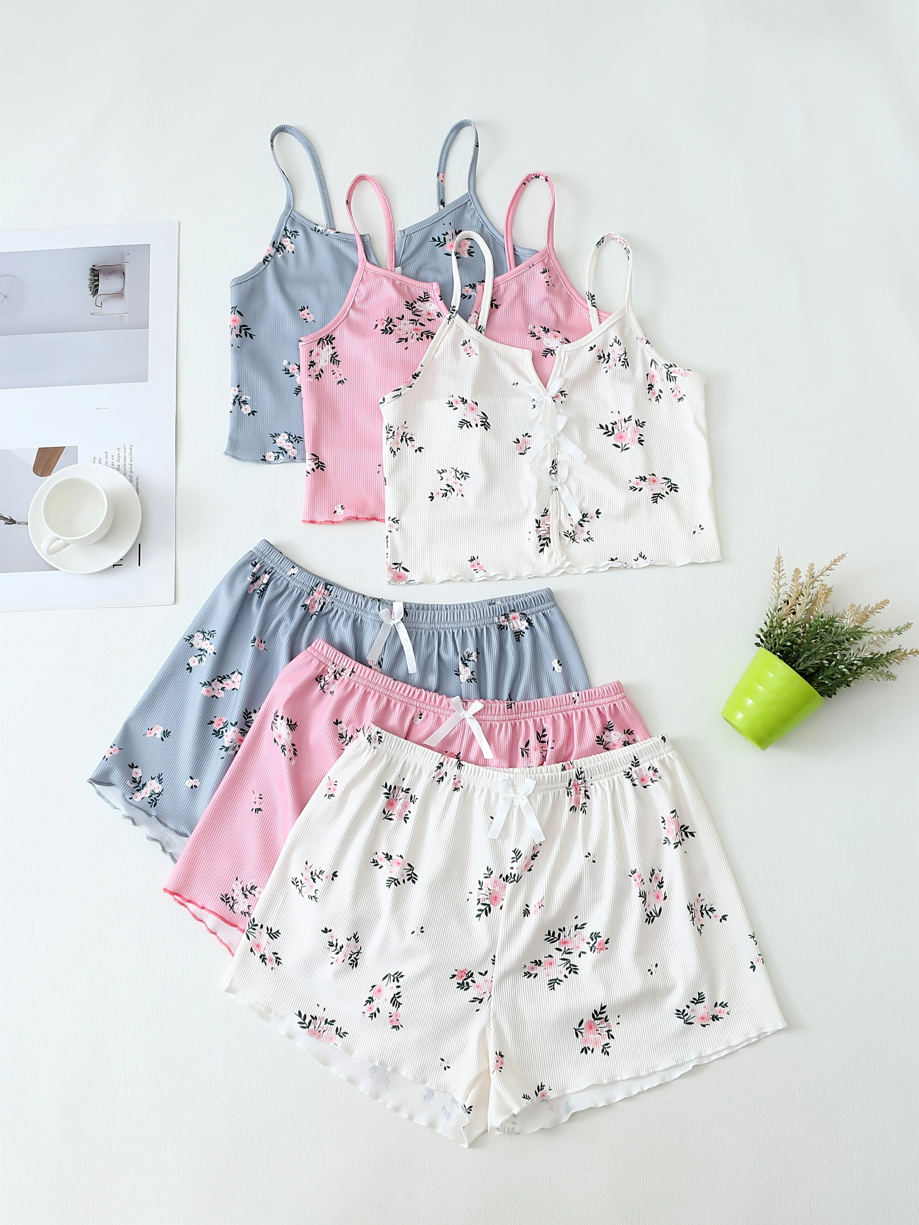 Damen Pyjama Set Zweiteilig mit Blumendruck – Kurzes Schlafanzug-Set für Frühling und Sommer, Sexy Stil