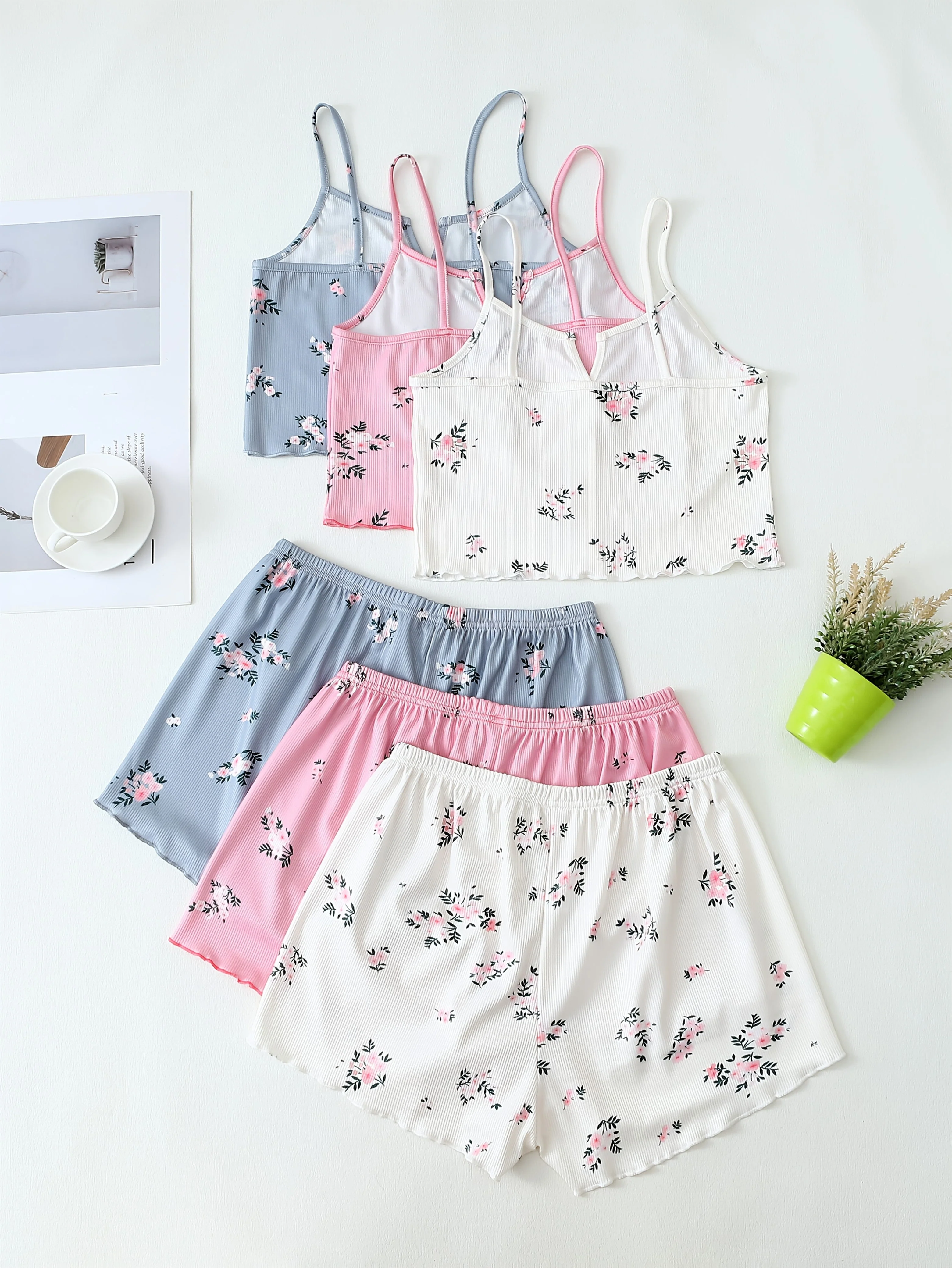Damen Pyjama Set Zweiteilig mit Blumendruck – Kurzes Schlafanzug-Set für Frühling und Sommer, Sexy Stil - Image 2