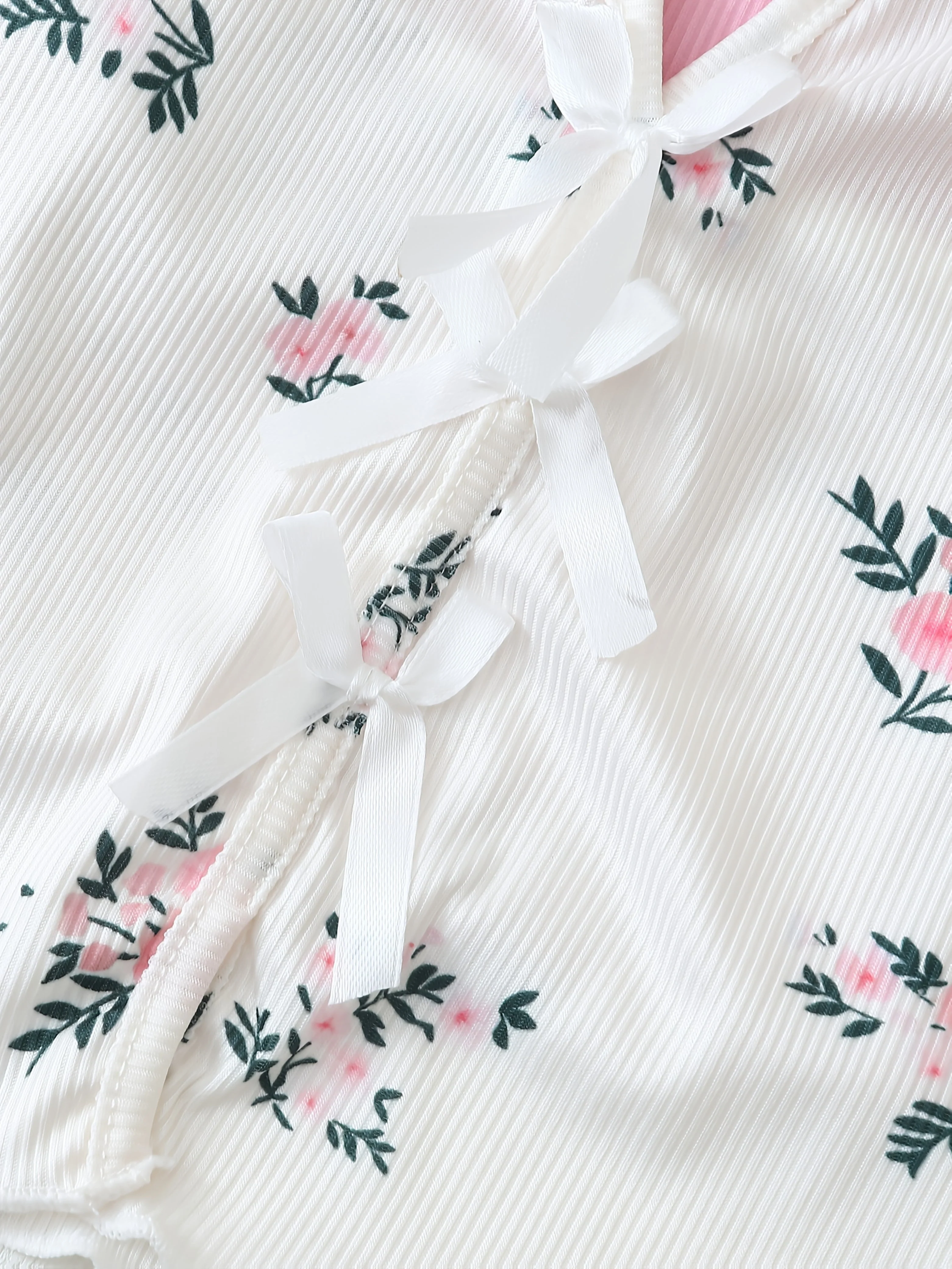 Damen Pyjama Set Zweiteilig mit Blumendruck – Kurzes Schlafanzug-Set für Frühling und Sommer, Sexy Stil - Image 6